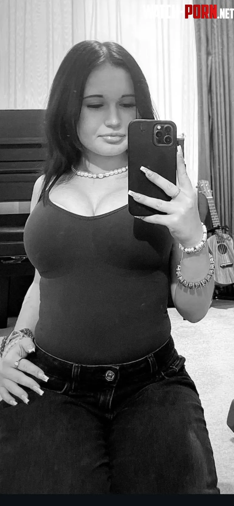 I’m new here am I sexy enough for this community by Mammoth-Finding-82