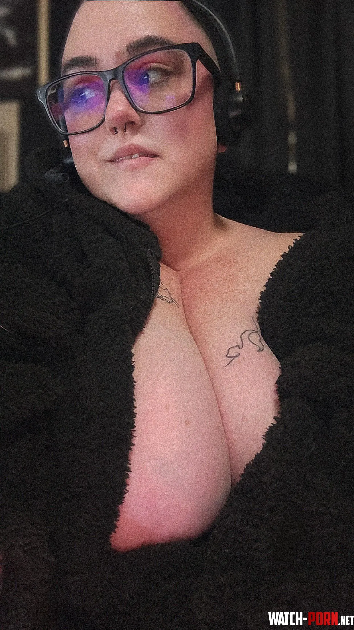 Nip Slip by nicethrowawaymaam