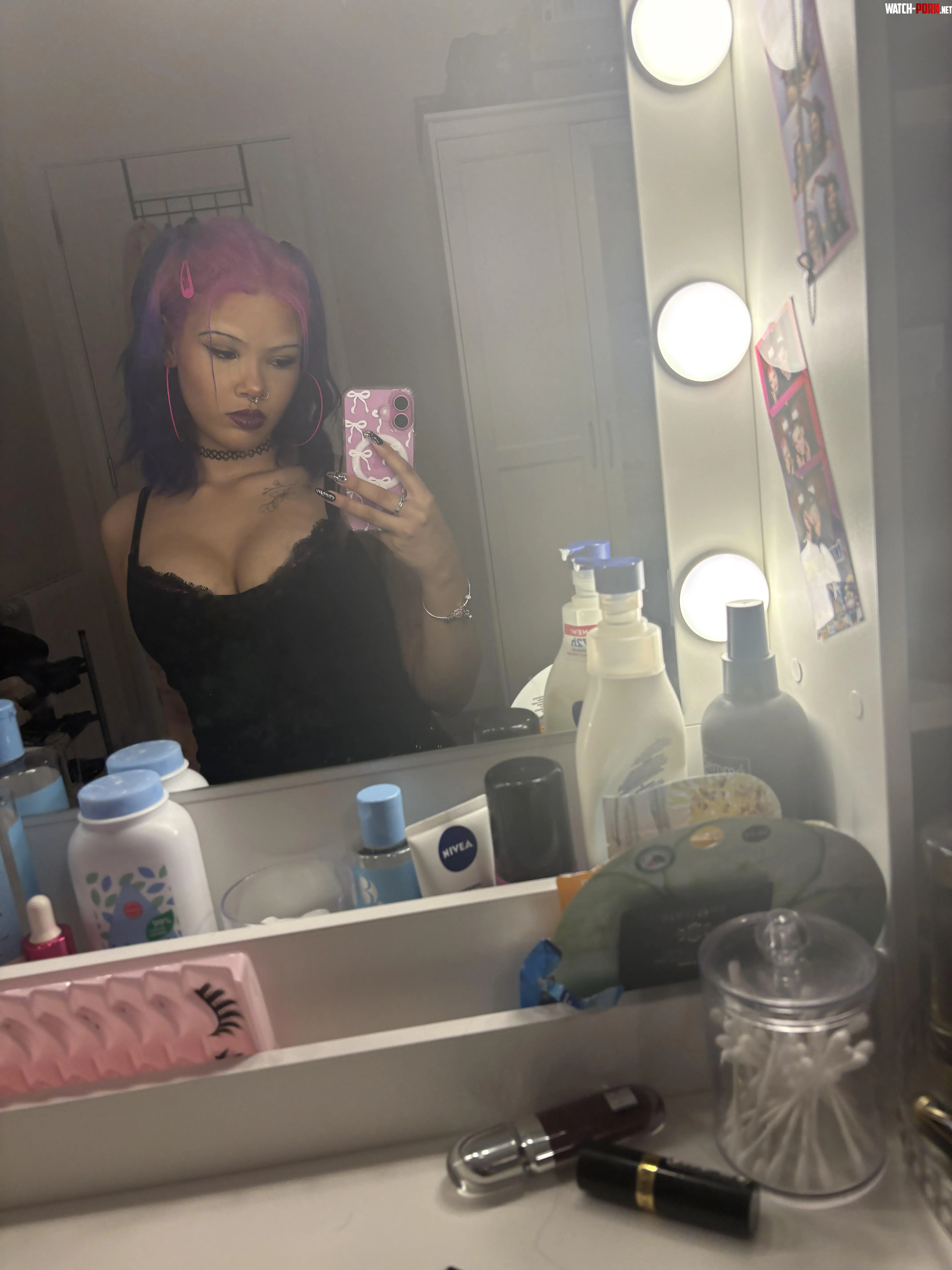 perfect face & cleavage :) by 4ngeldolli