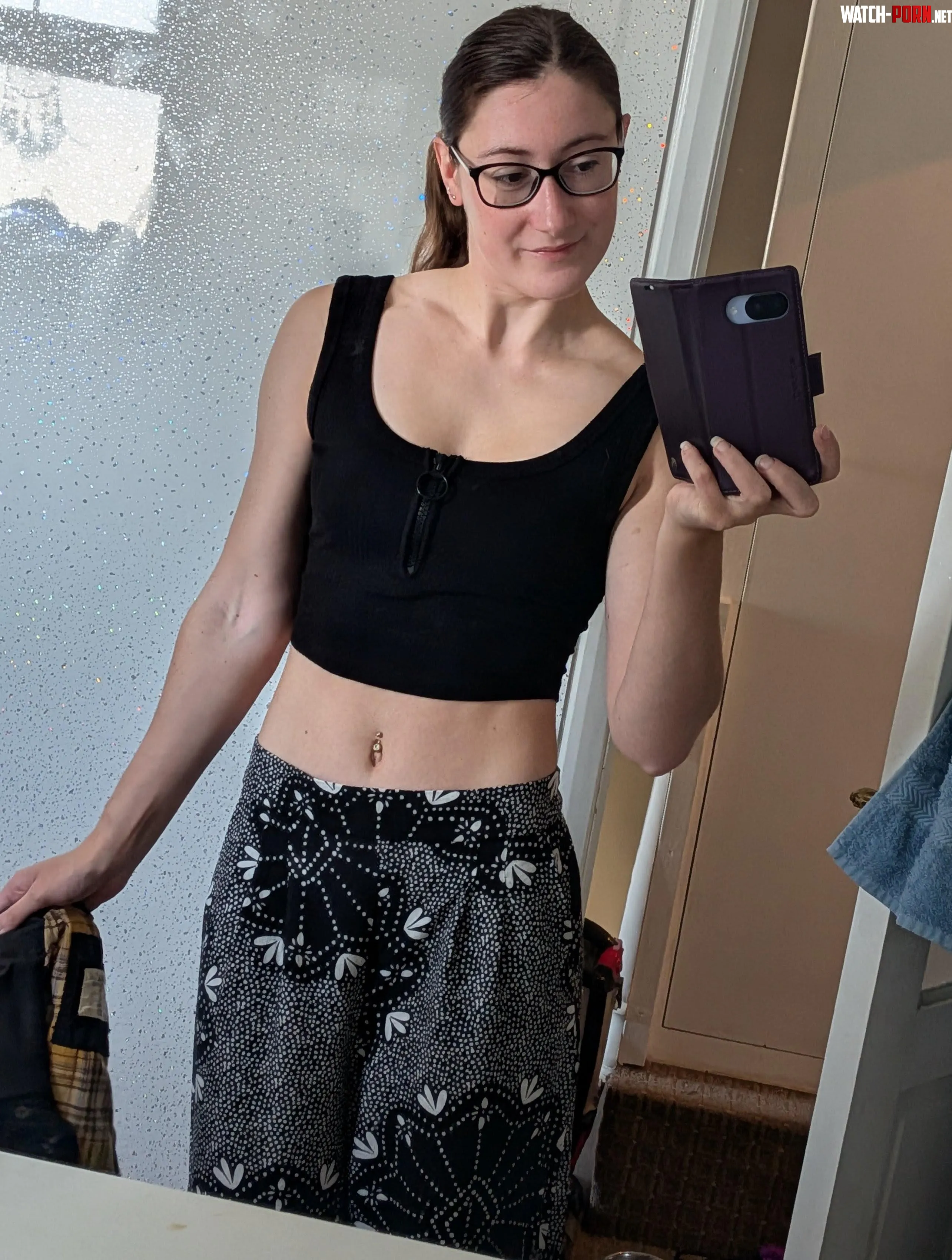 Black crop and happy tummy vibes by SirenSasha_336