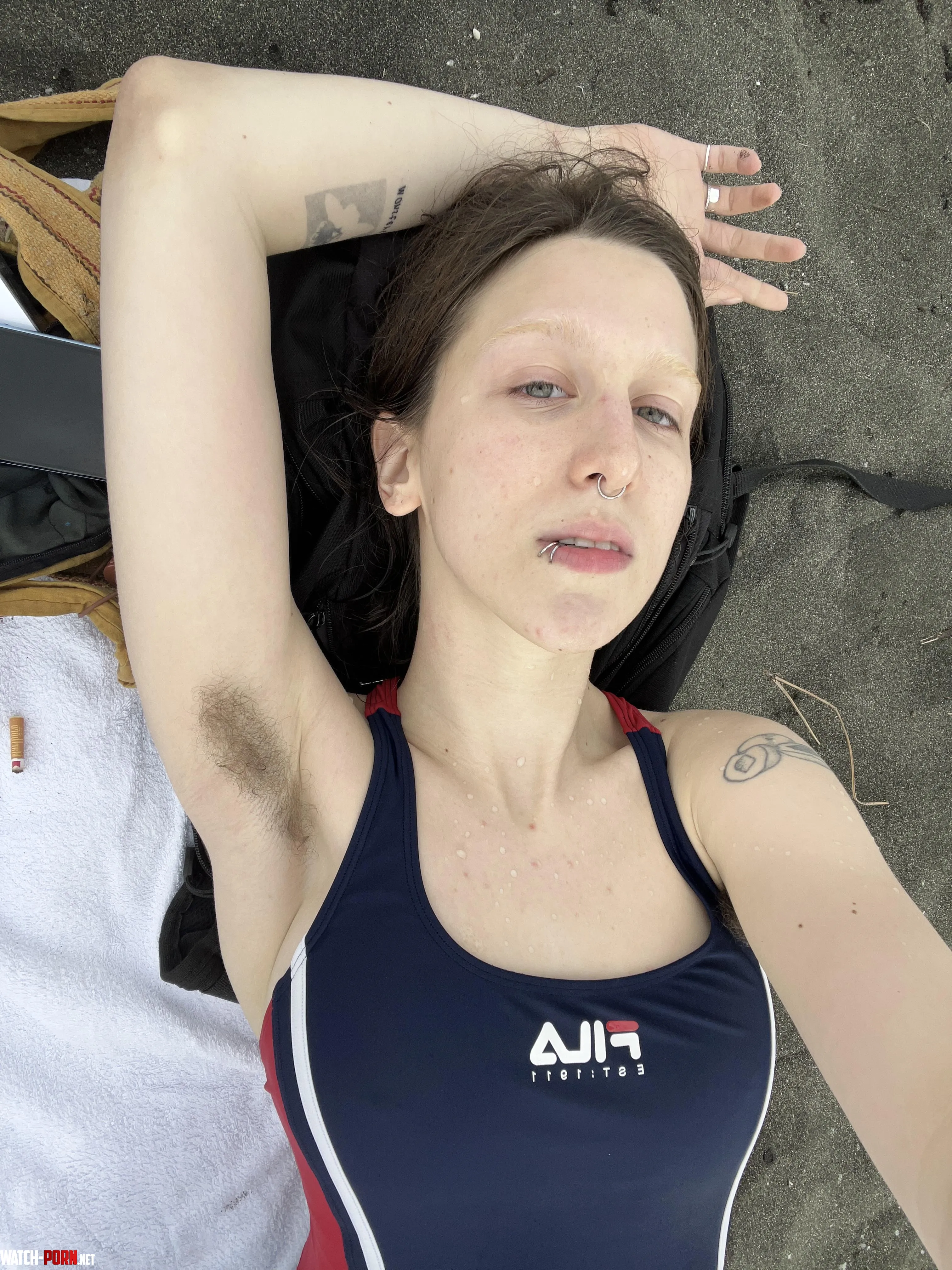 I'm lounging on the beach by Et_te_l