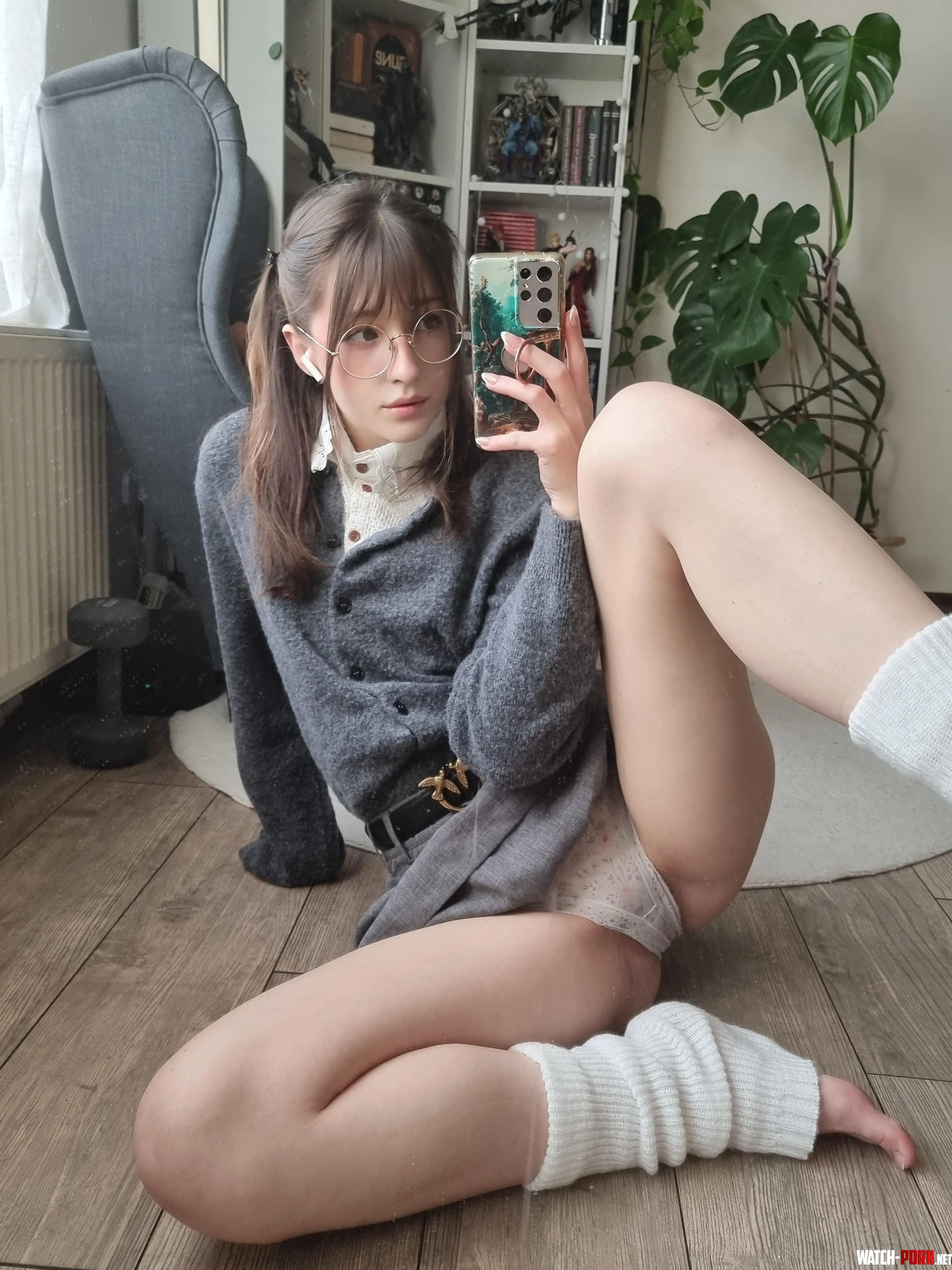 Needy girls need love too by AryaPumpkin