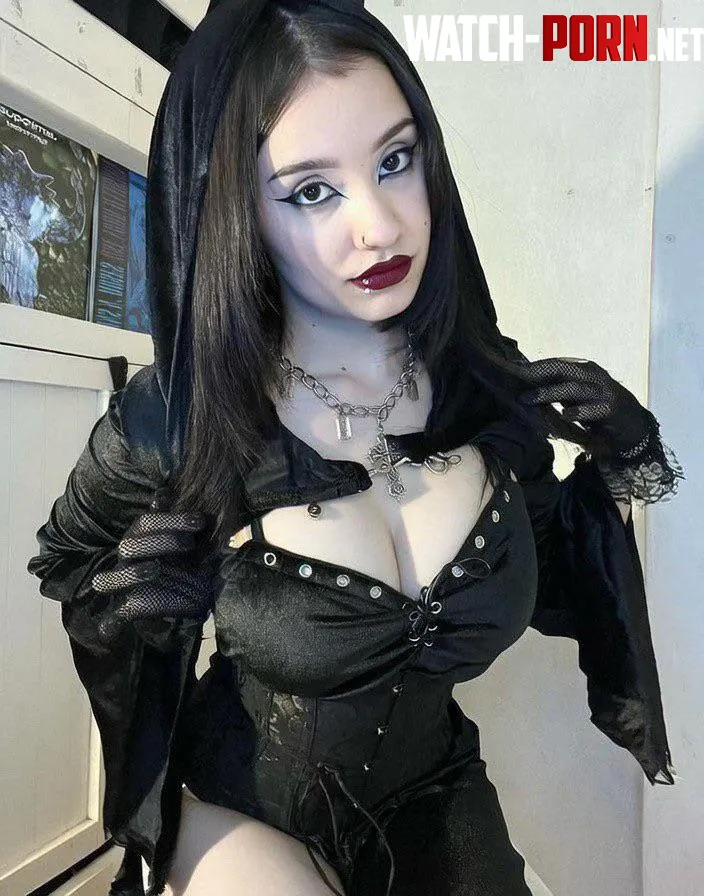 One look and you already forgot what you were doing by Suitable-Injury8988