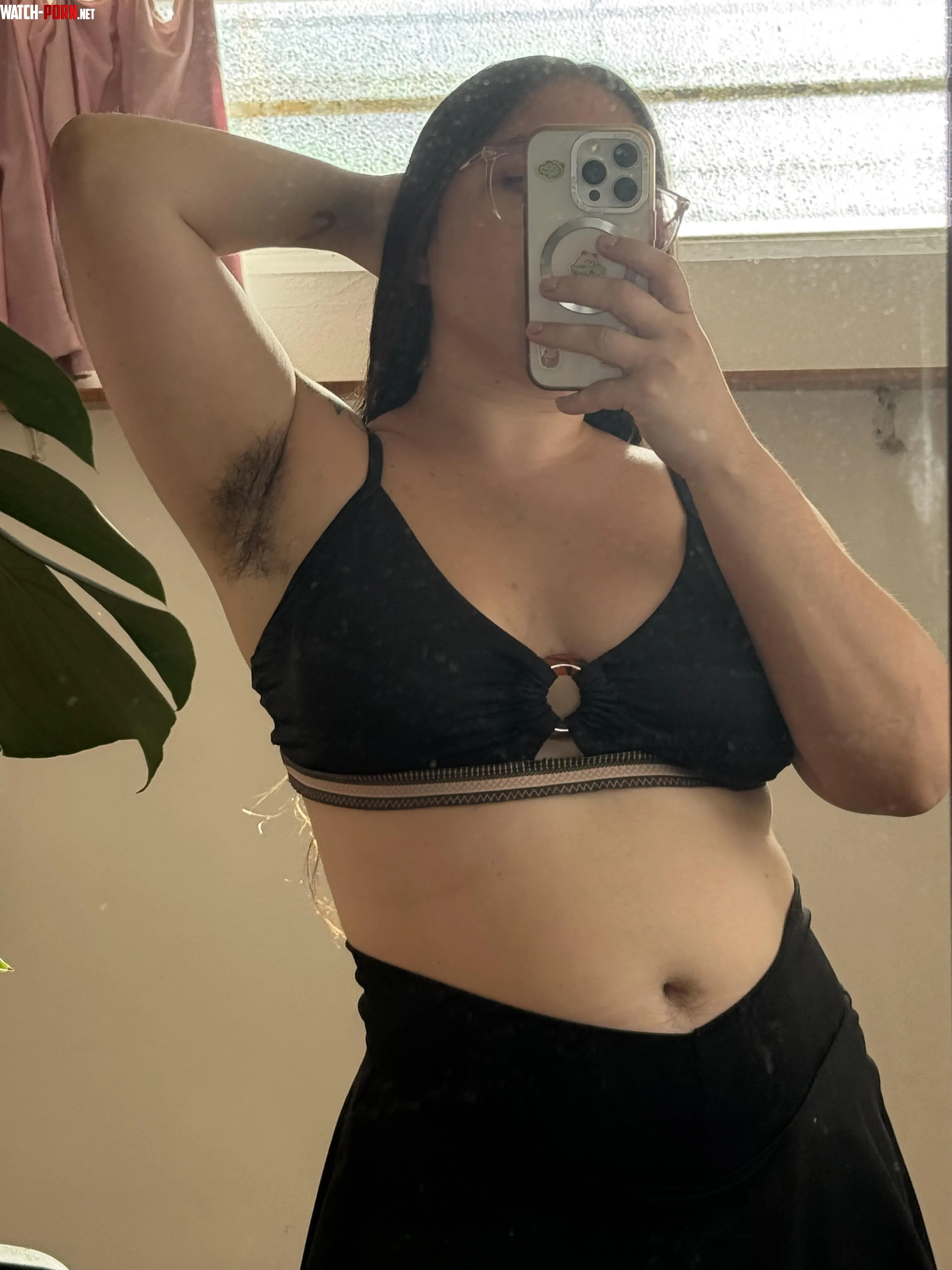 Can’t decide between wearing black to match or white so it pops out by cozykink