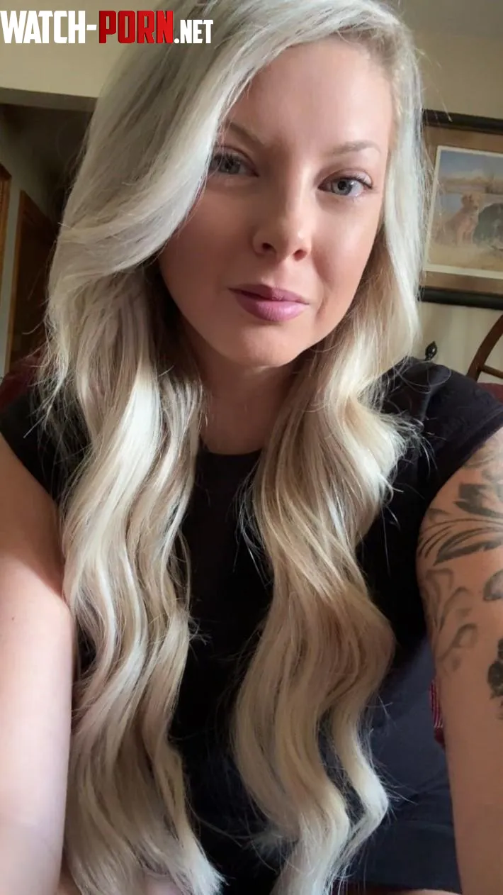 My first selfie here by flirtymilfy