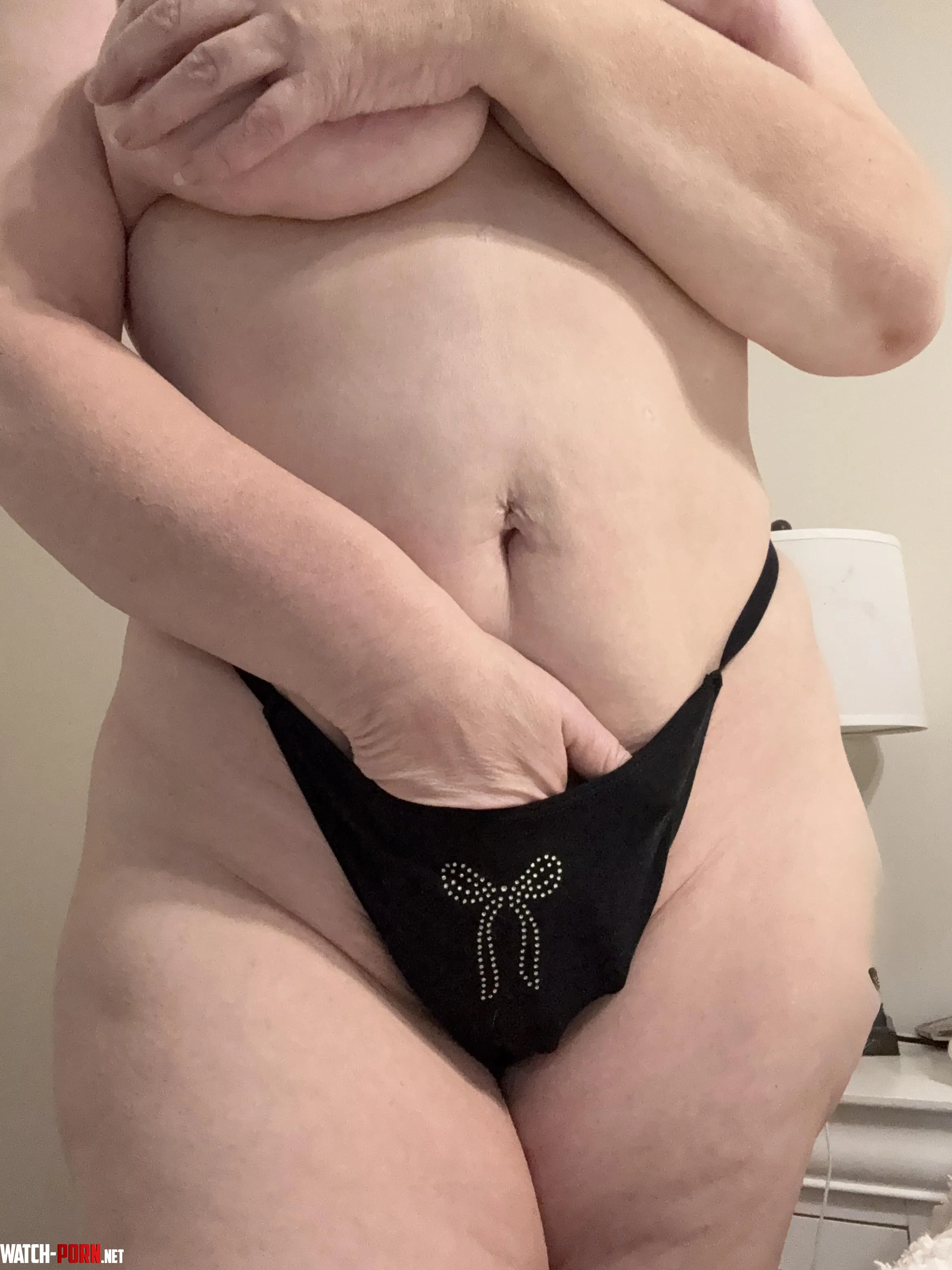 Sparkles and bows by sakurasnow13