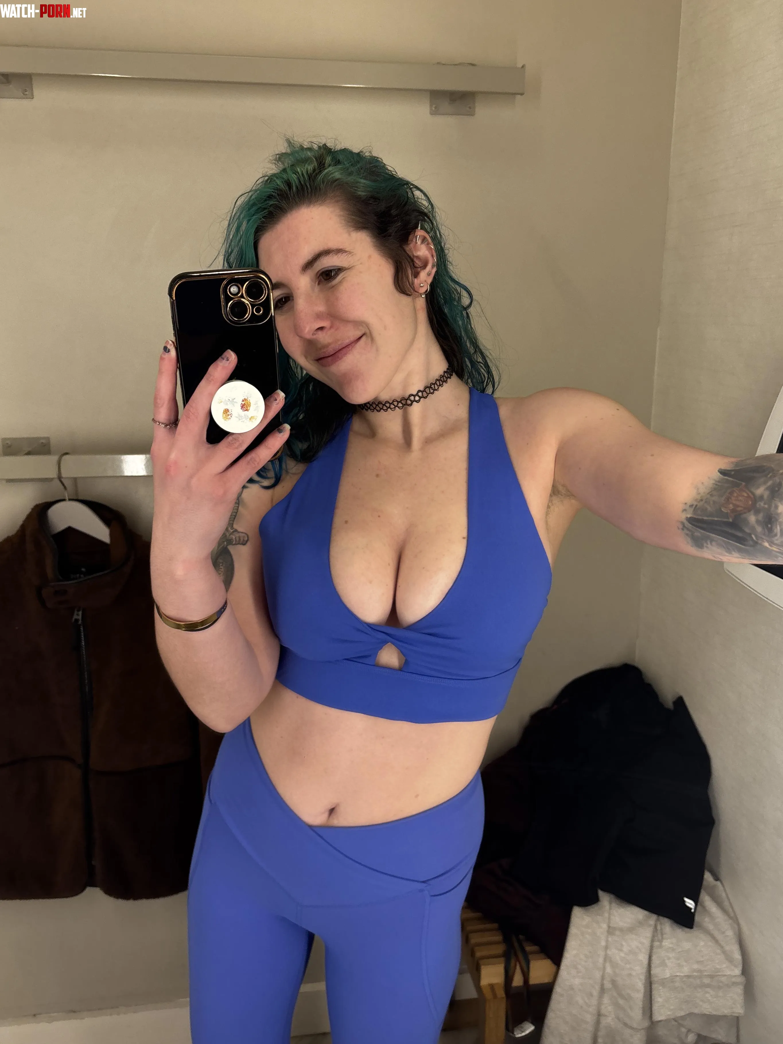 Sports bra cleavage by sirenskiss3