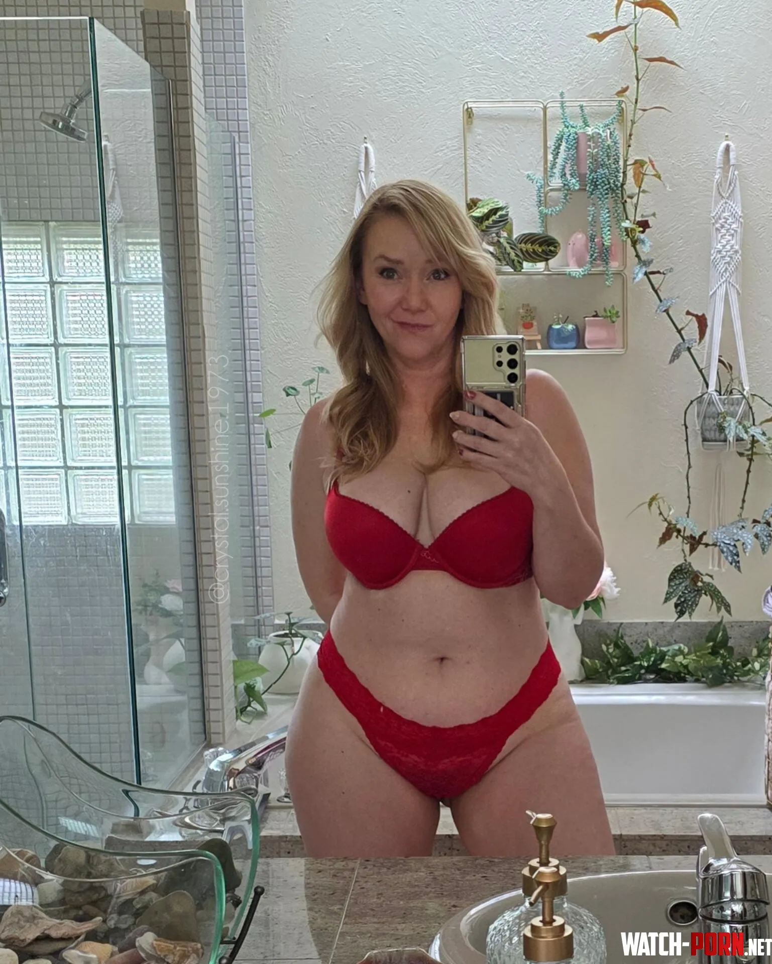 How many guys in their 20's are into women in their 50's? [F52] by Crystal_Sunshine_