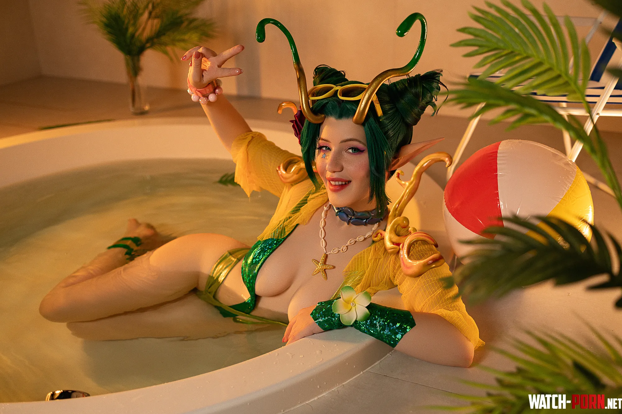 Mantis Chilling (Lada_lyumosCOS) [Marvel] by Mxfyn