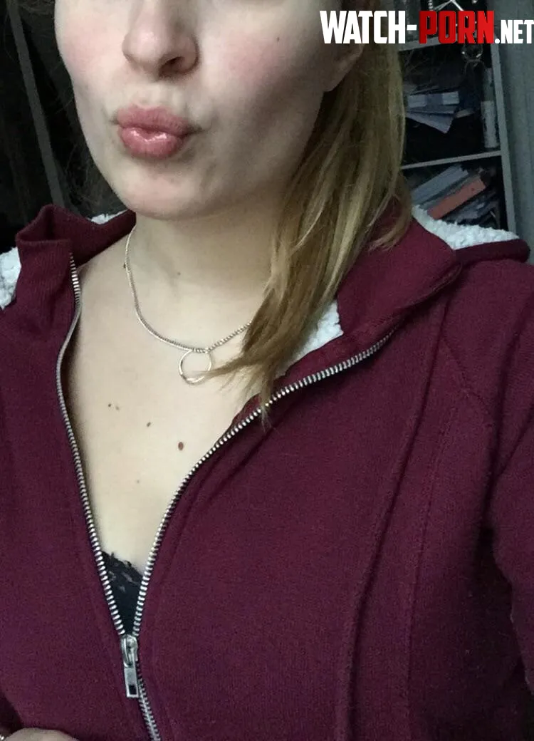 Ponytail and a duckface :) by XoAnnaGrace