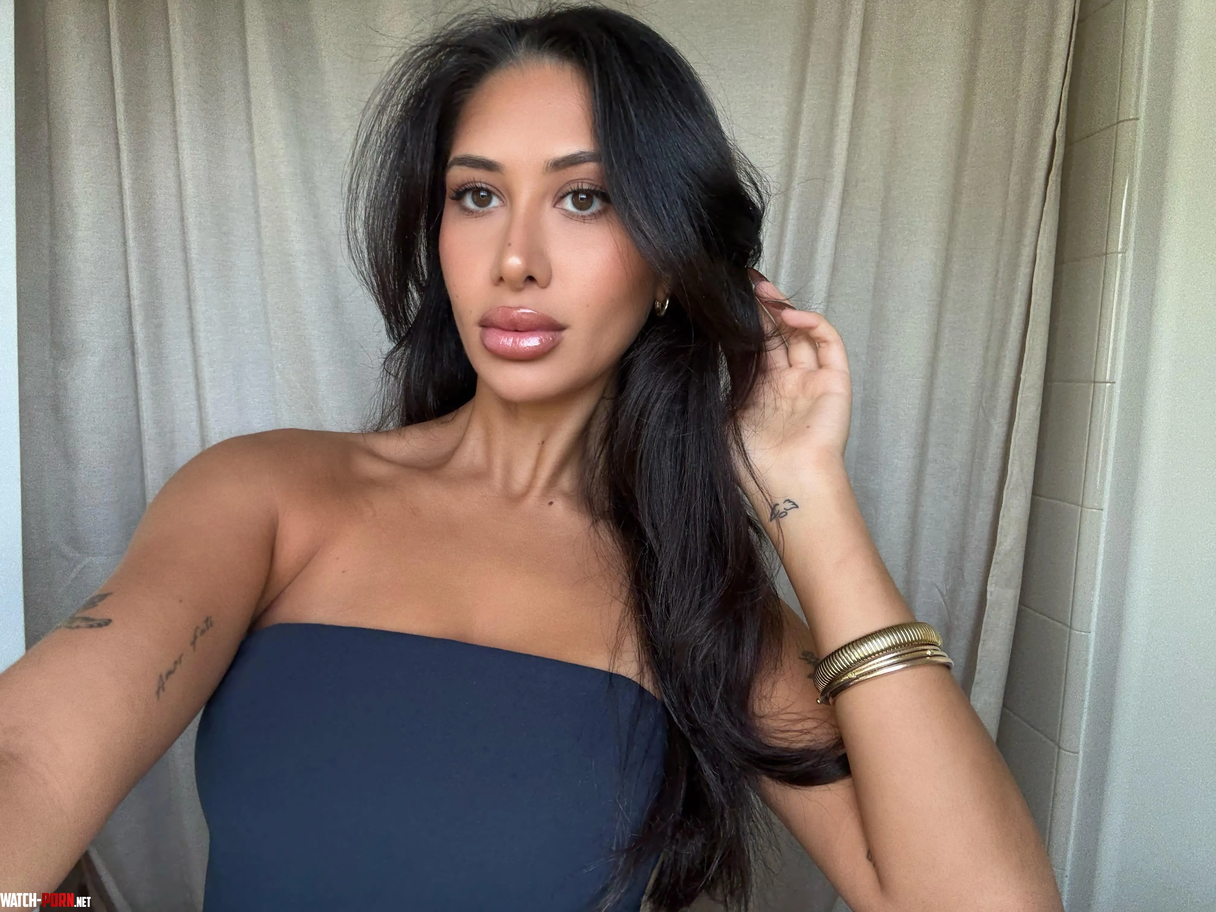 Just giving you something to look at by HotterThanHeels