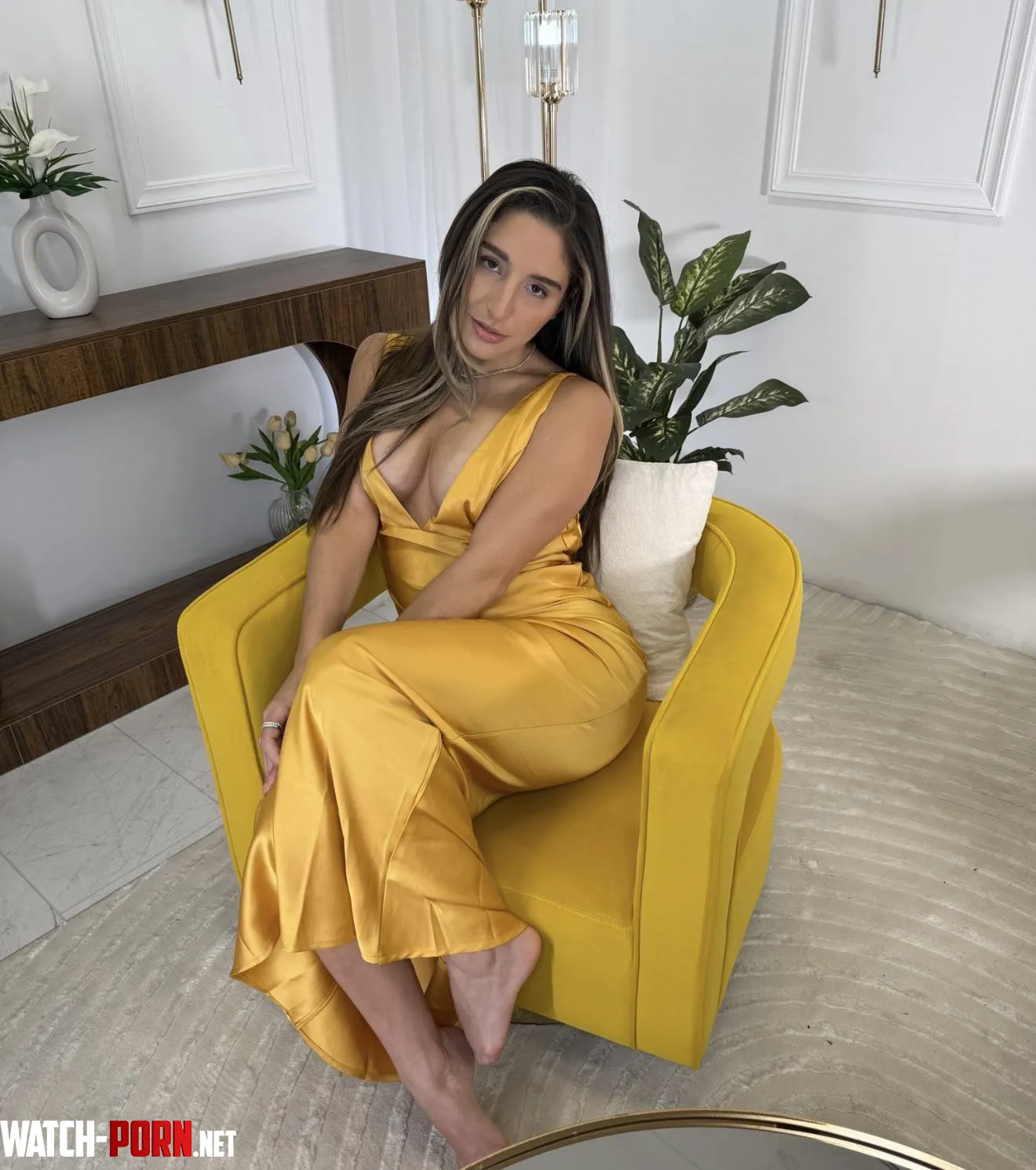 Abella Danger by vxnstan