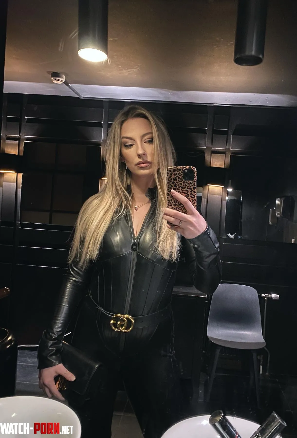 Striking and seductive by Animalira