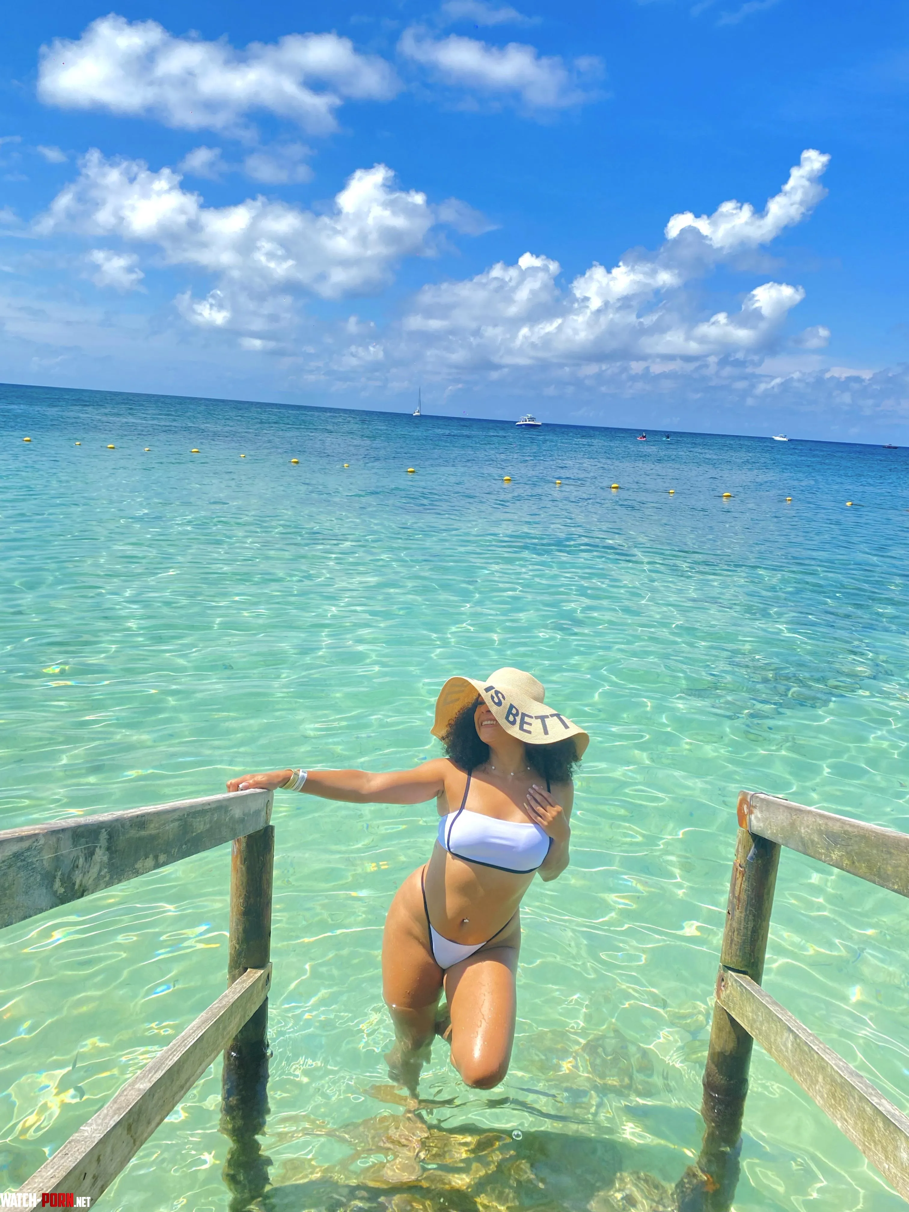 ocean and sky blends with me in the center of it all by sirenpsyxx