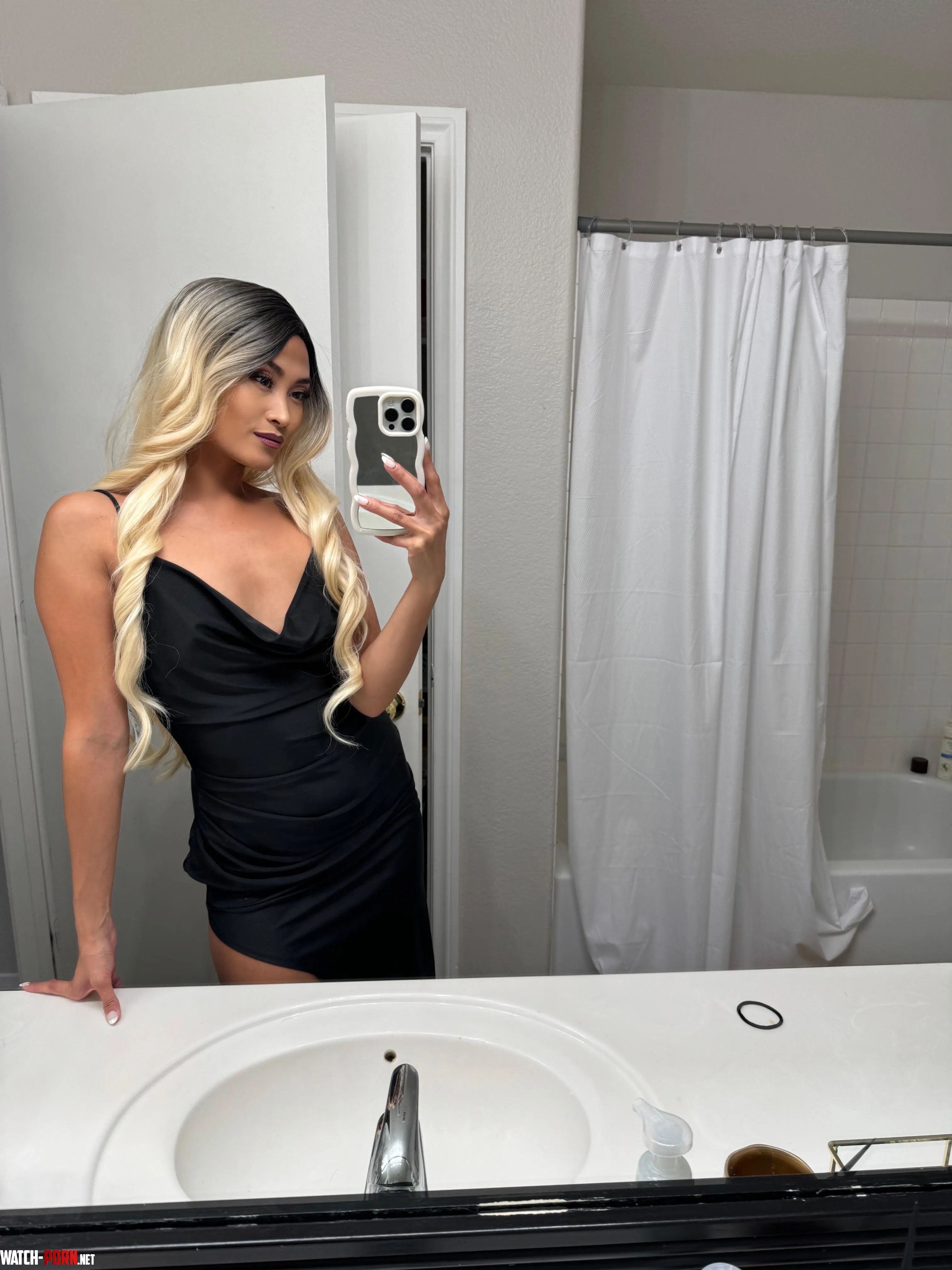 Refined ease, subtle pull by sunshineonlyxo