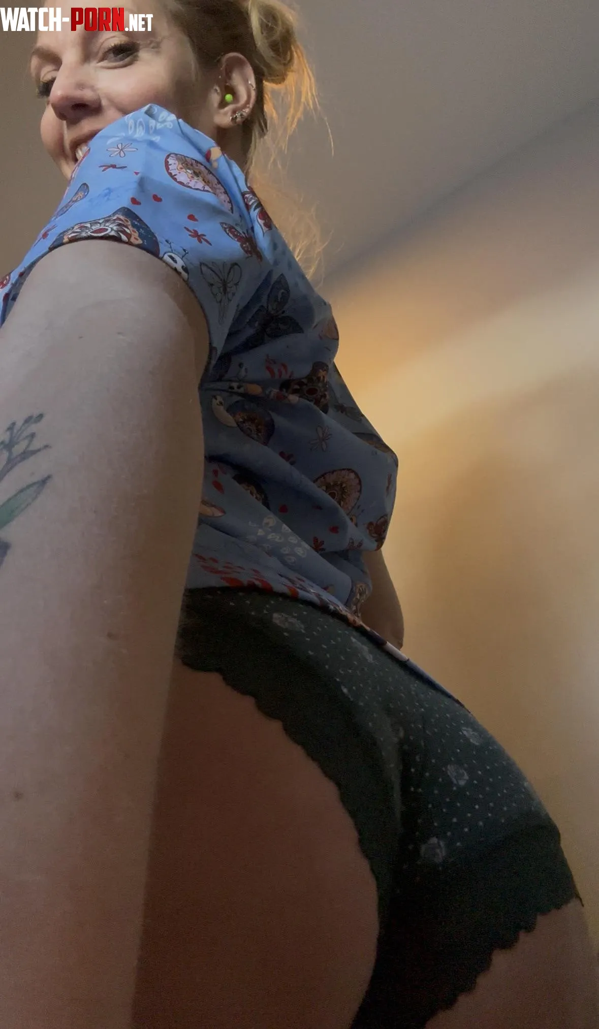 Oh heyyyyy, while you’re down there.. by NoraVines