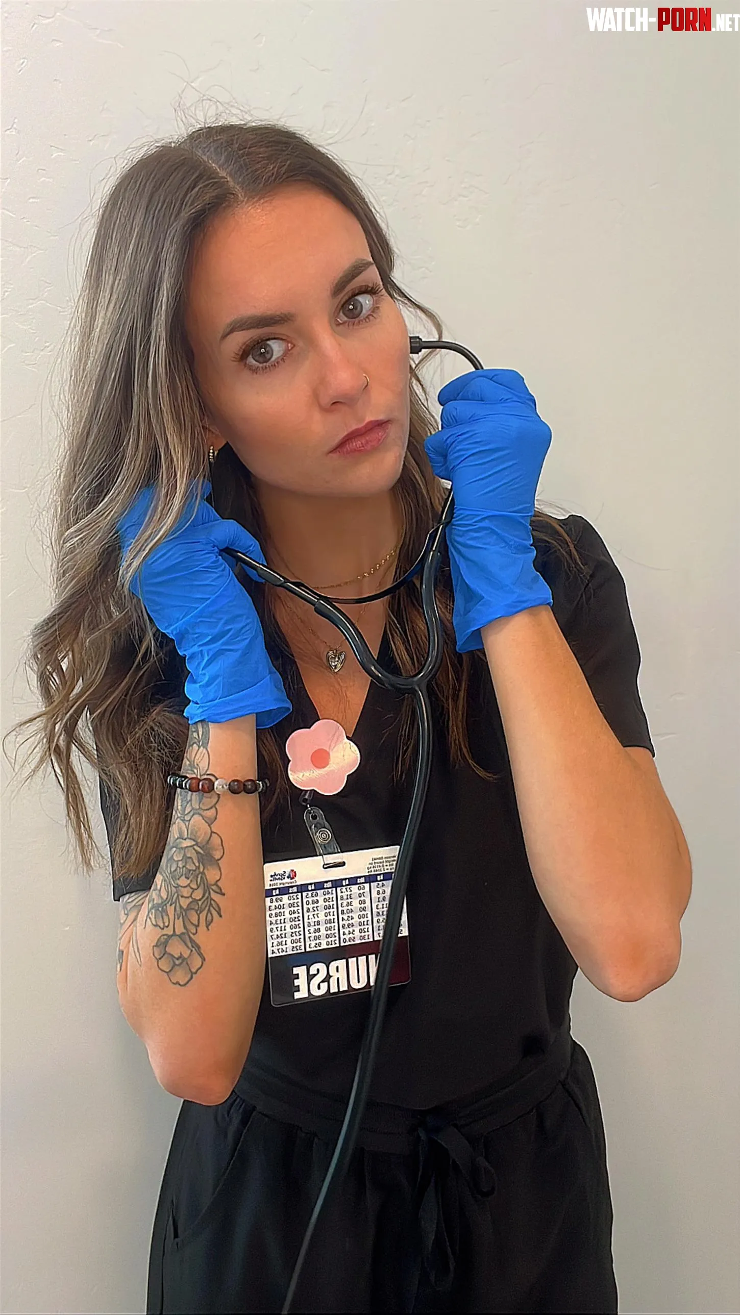 This nurse brings calm and a little spark 😏🩺 by nursemiamonroex