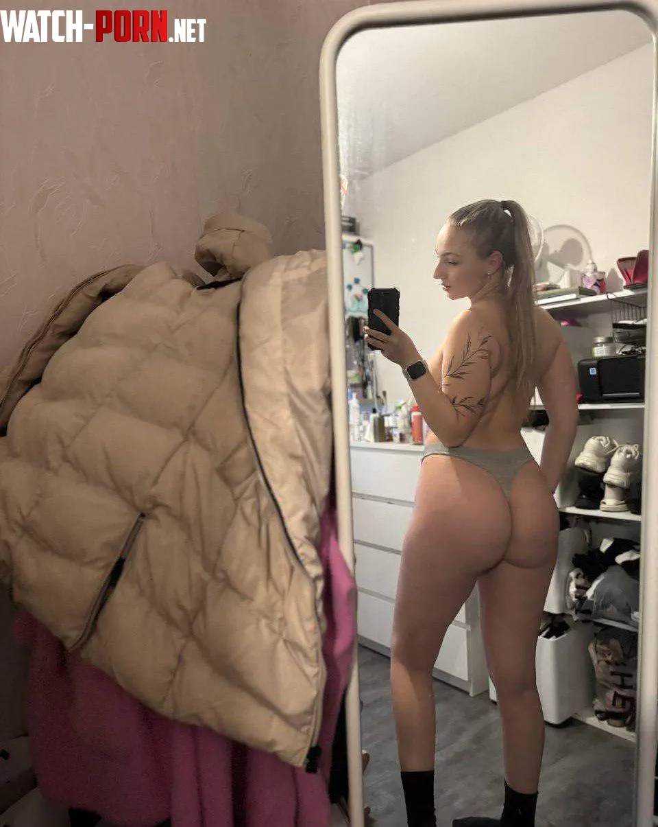 White juicy ass by callmesofiaa