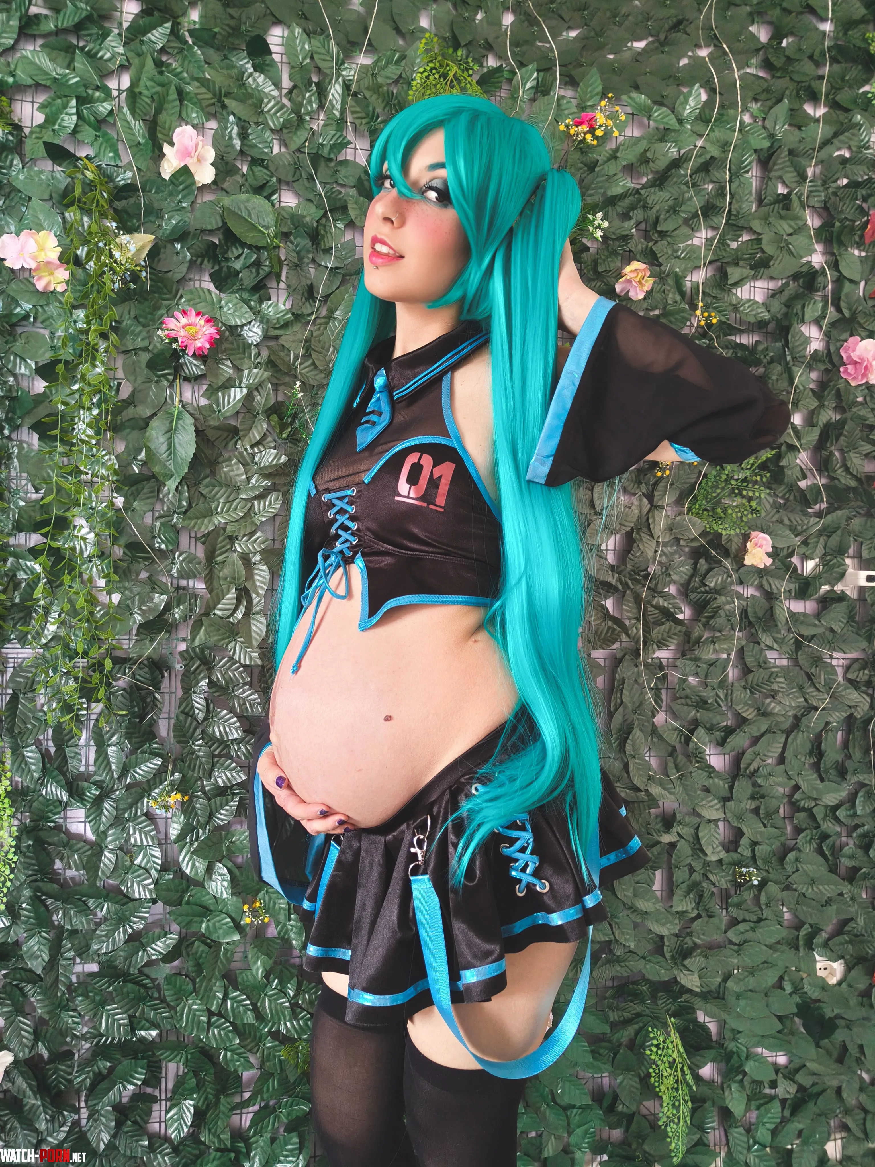 I think pregnant Miku is so cute! by XxNihalxX