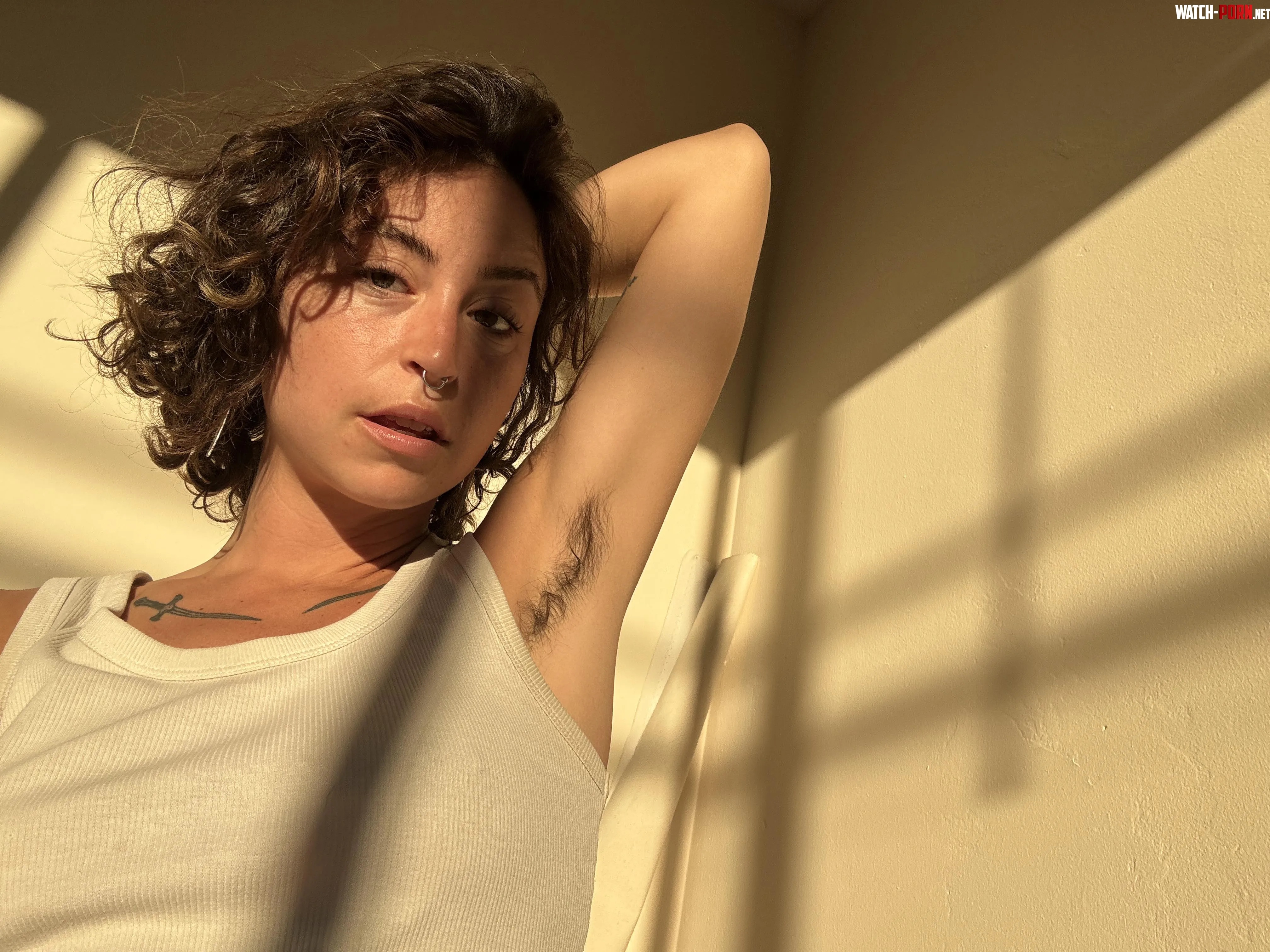 I LOVE my hairy pits!! by Jessiebellexxx_