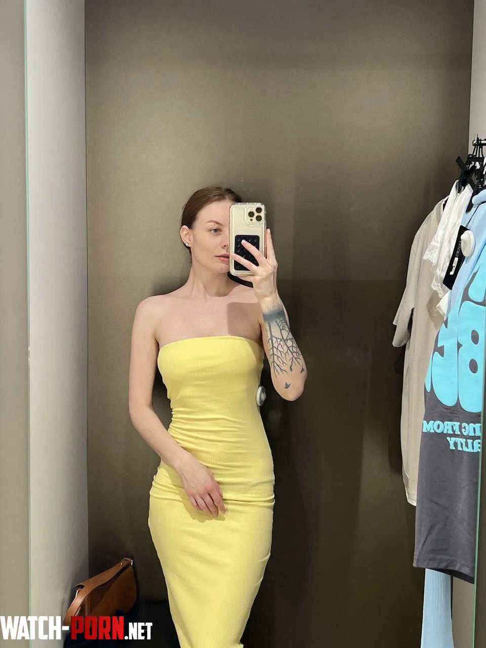 A very elegant dress...for a first date by Lady_Muerta