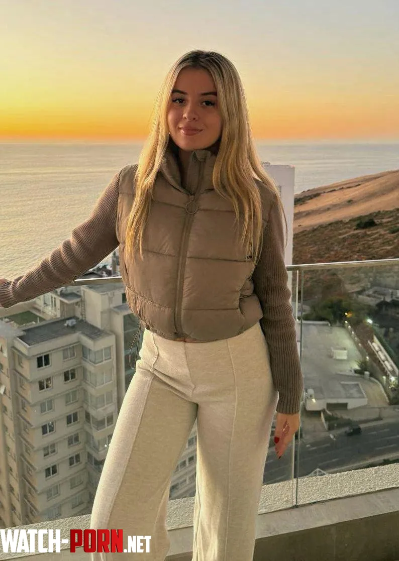 sweet mood flirty glance by FrostedOrbit_29