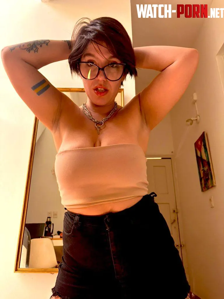 Confidence starts above the waist and ends in obsession. by Inesitaax