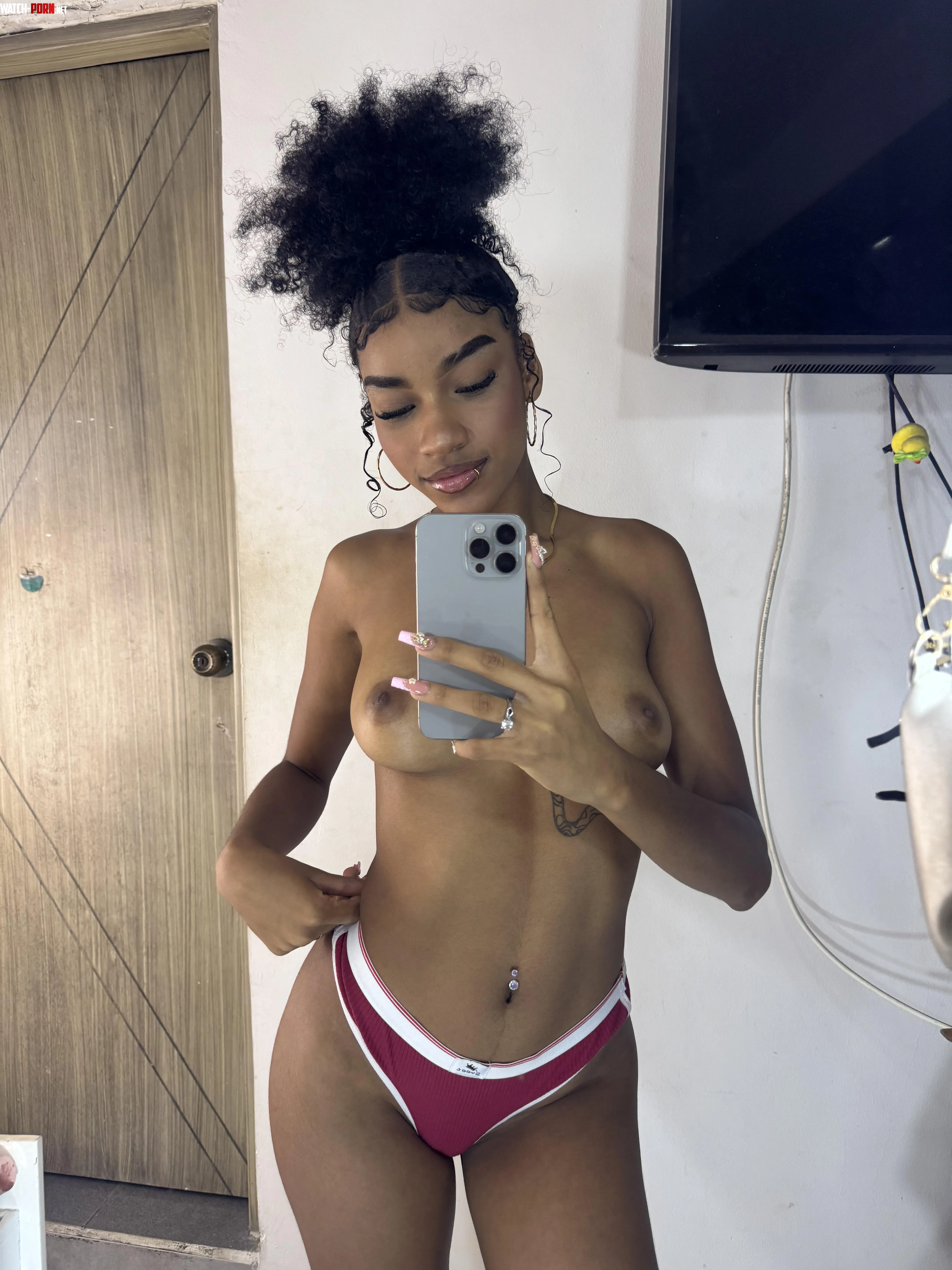 Standing in front of you is a topless ebony..I'm 18yo btw by AvaCharm