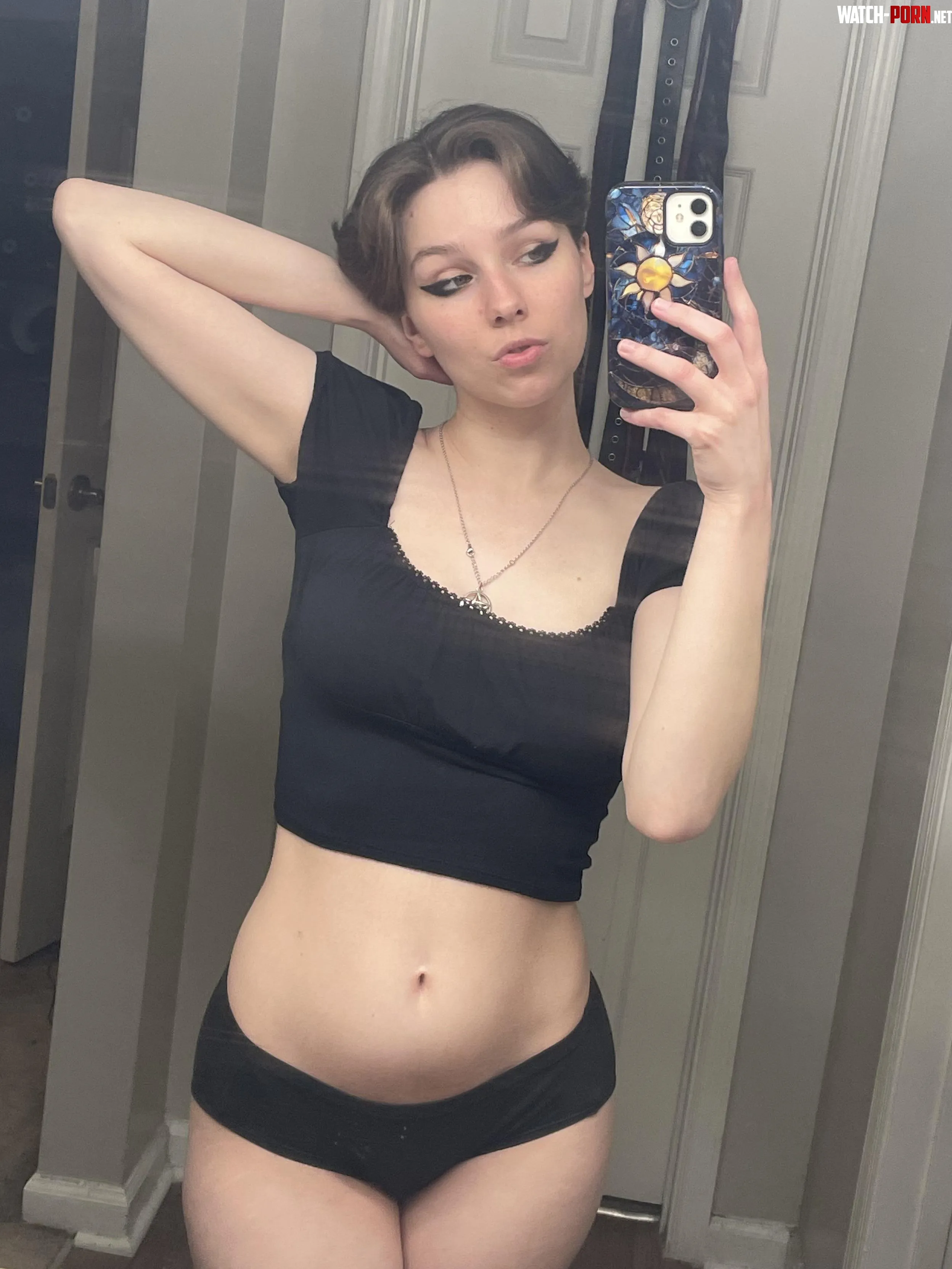 This cropped blouse is so cuuute by ComfyGrimRose