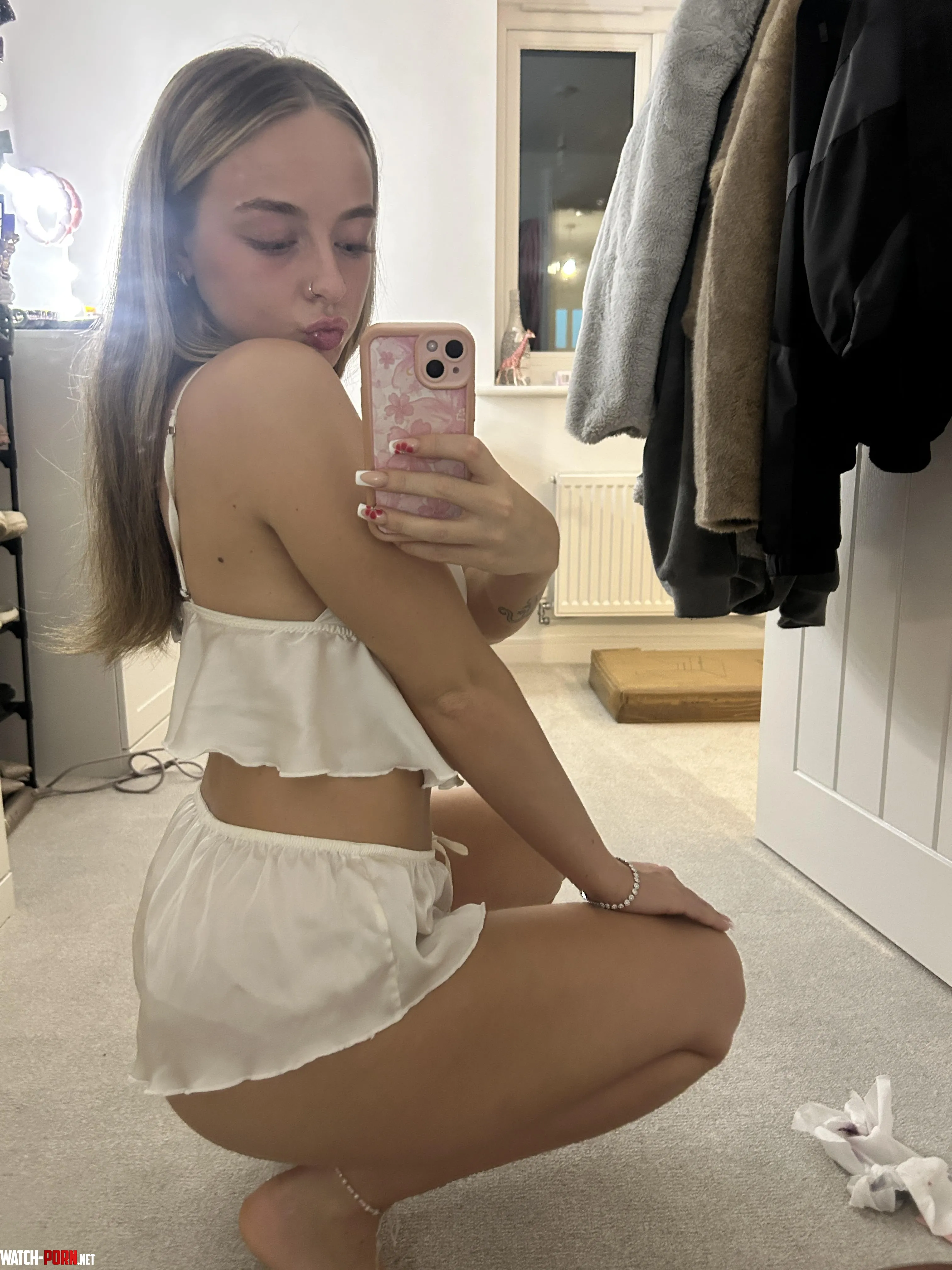 i wld love to be your favoorite cropped girl Redditor.. by luckytuesday07