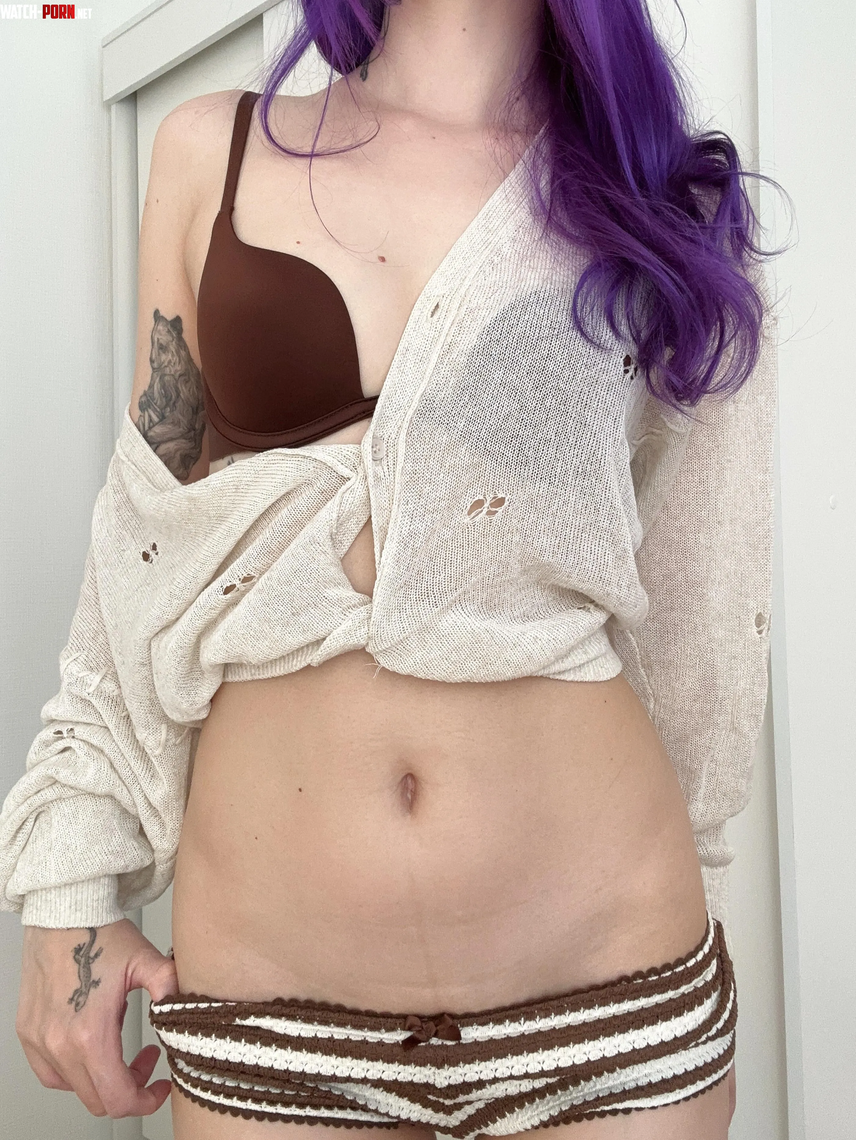 giving an amazing view [img] by purrplesun