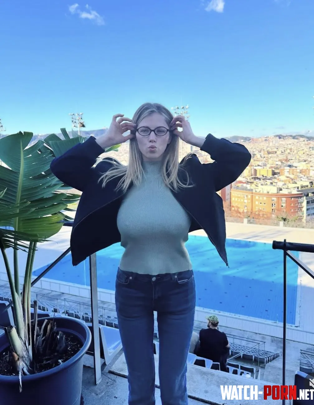 What lies beneath by Sweetchorizo