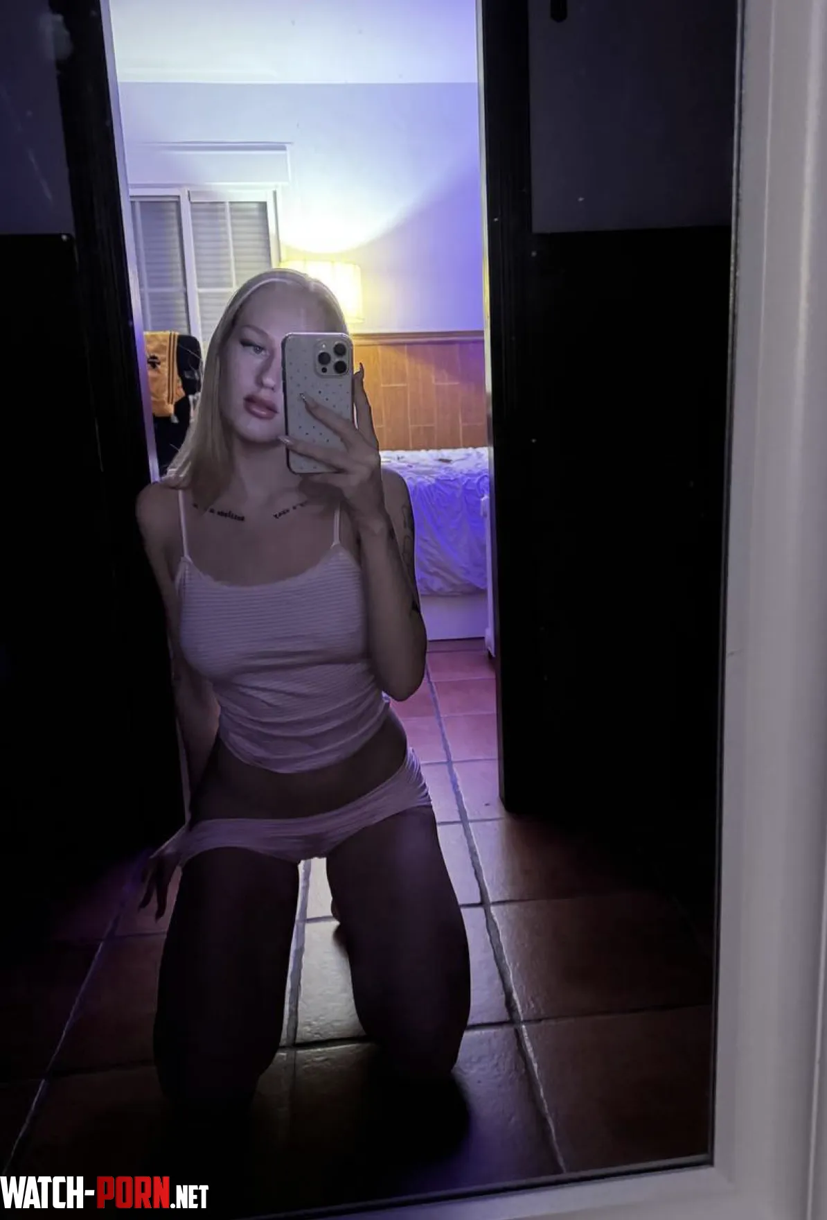 väldigt uttråkad idag.. gör mig sällskap nån🥺 by DetailNo2276