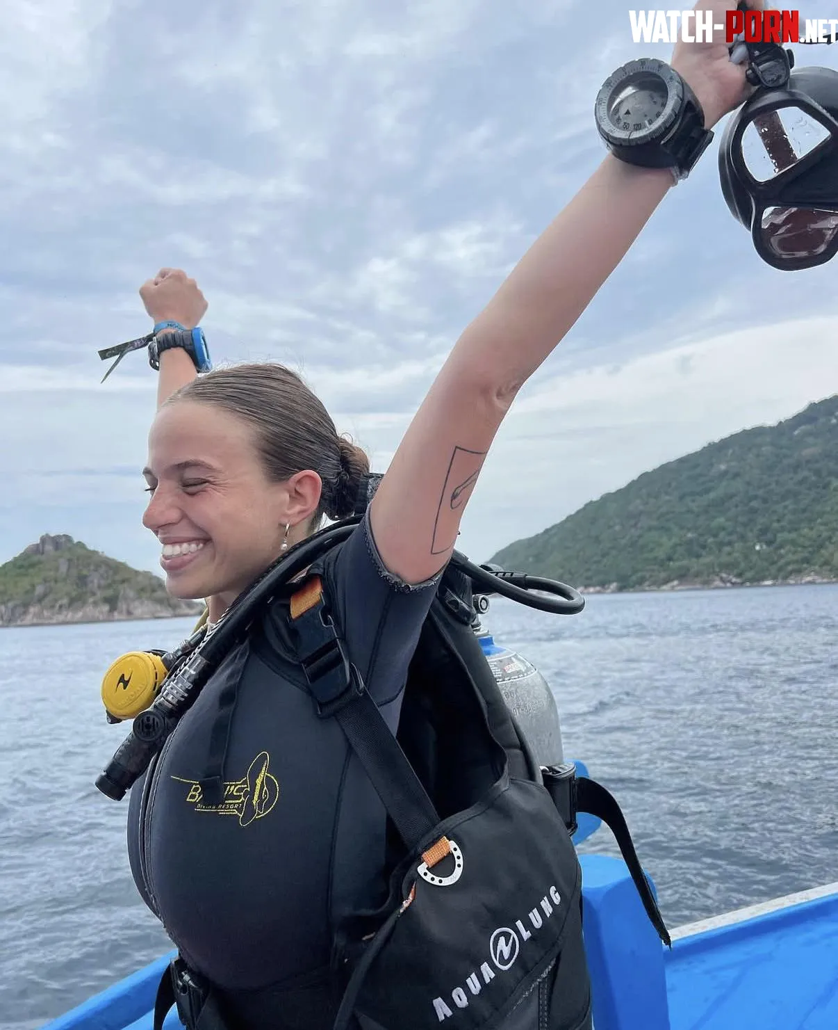 Diving suit by 7inchandme