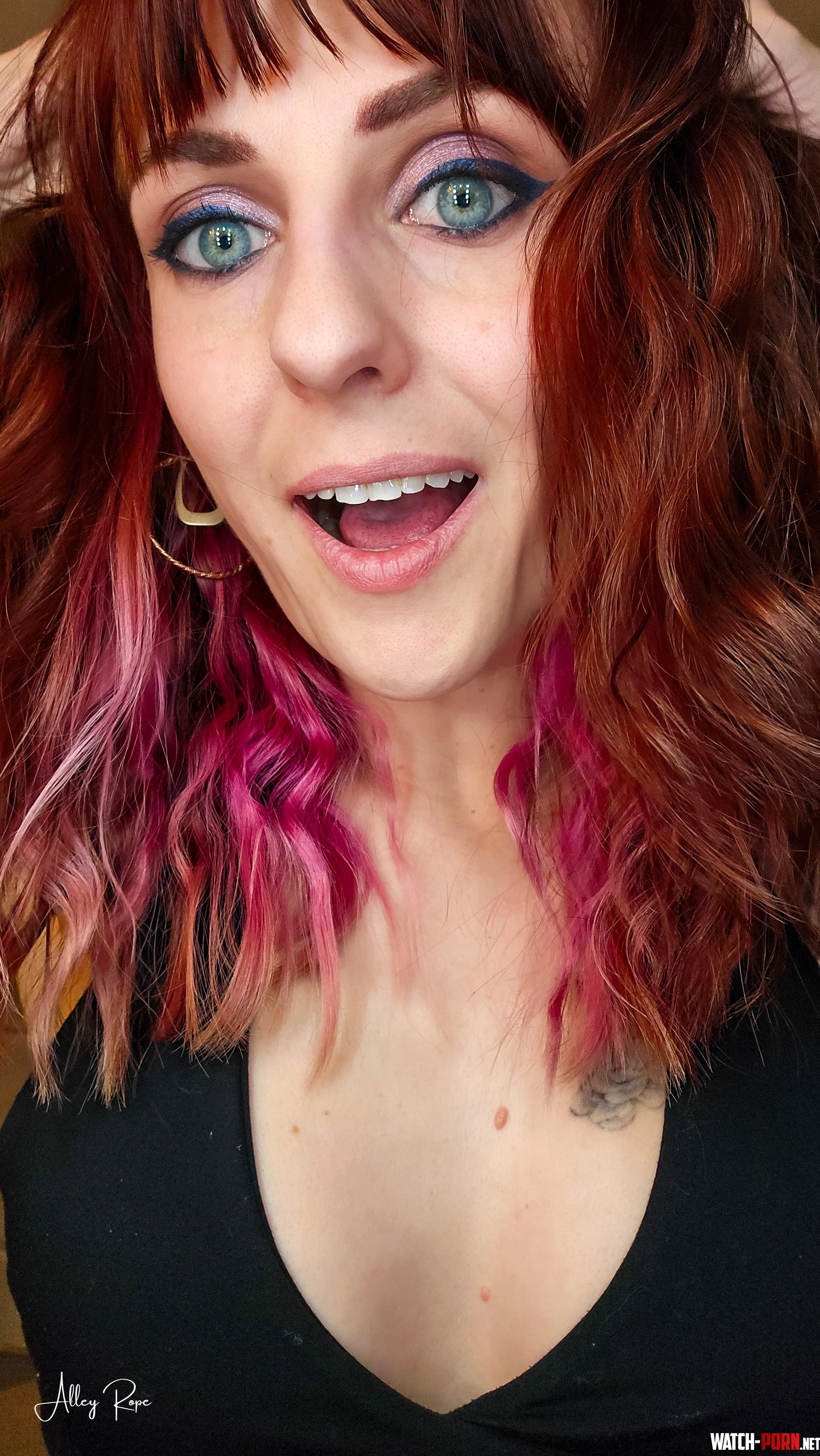 Pink smiles by alleyrope