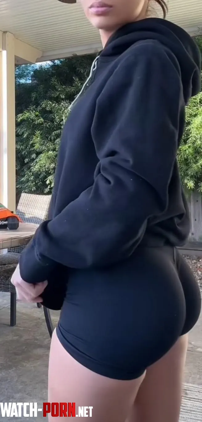 Leggings shorts or thong ? by FinancialVacation705