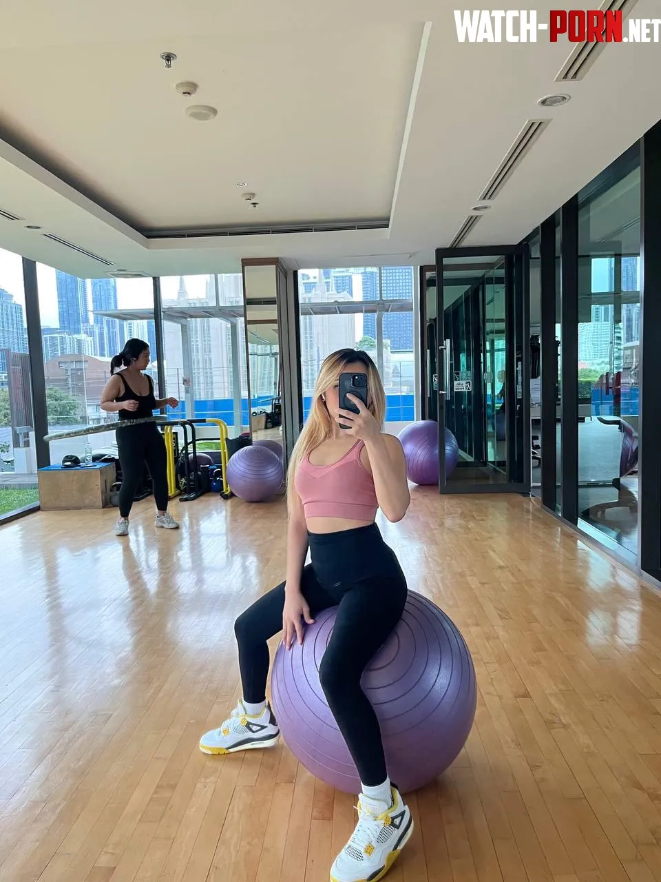 Caught me mid set to talk by misoroseuwu