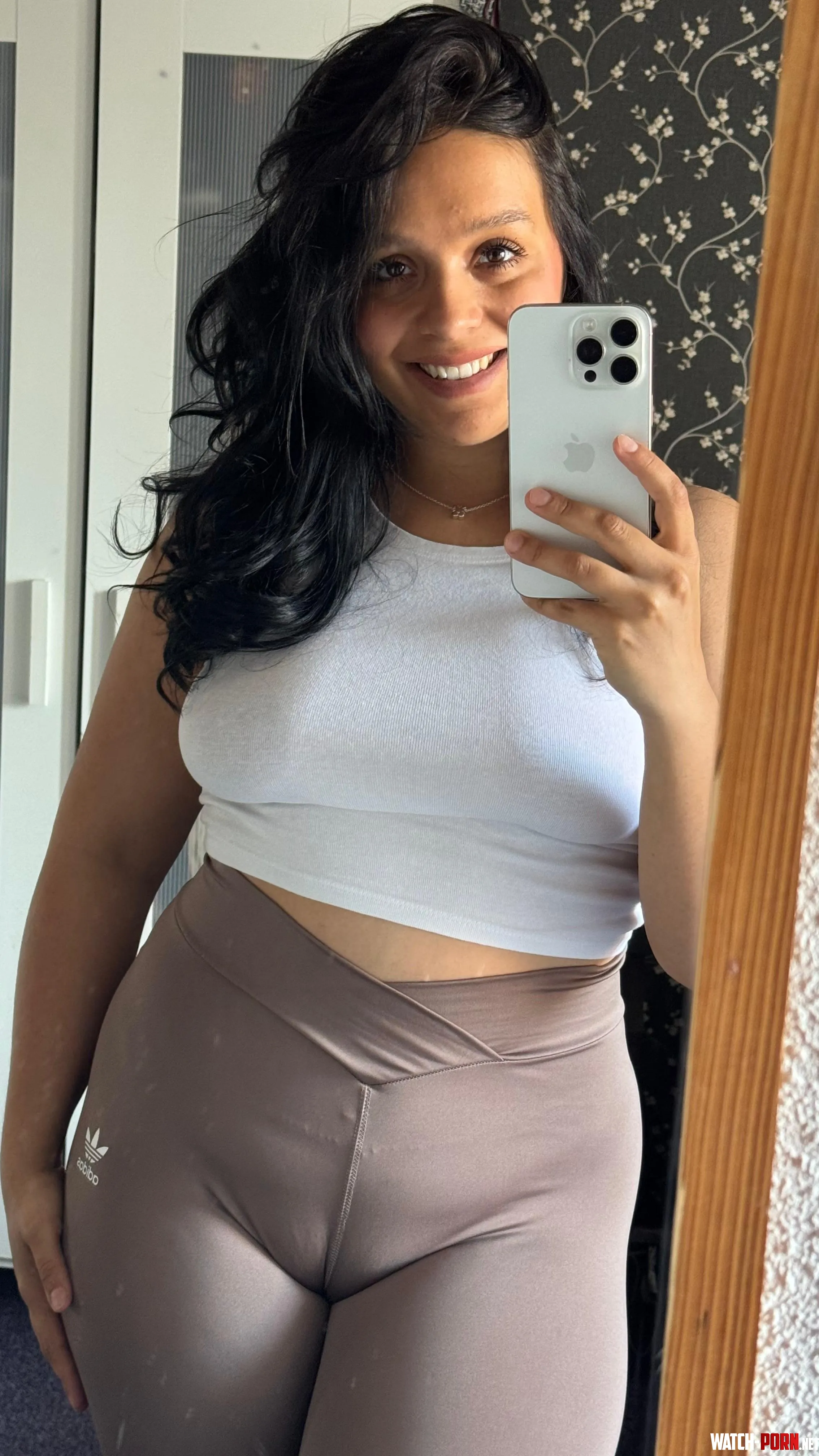 I love taking pictures of myself by Galadriel69_