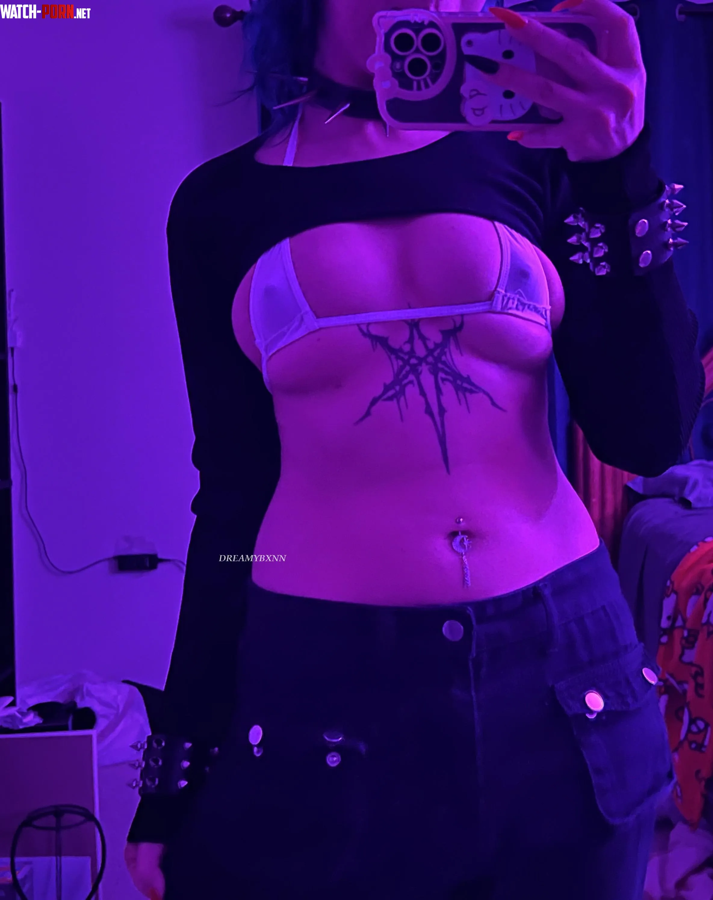 when the scene girl shows up in this fit to the show by dreamybxnn