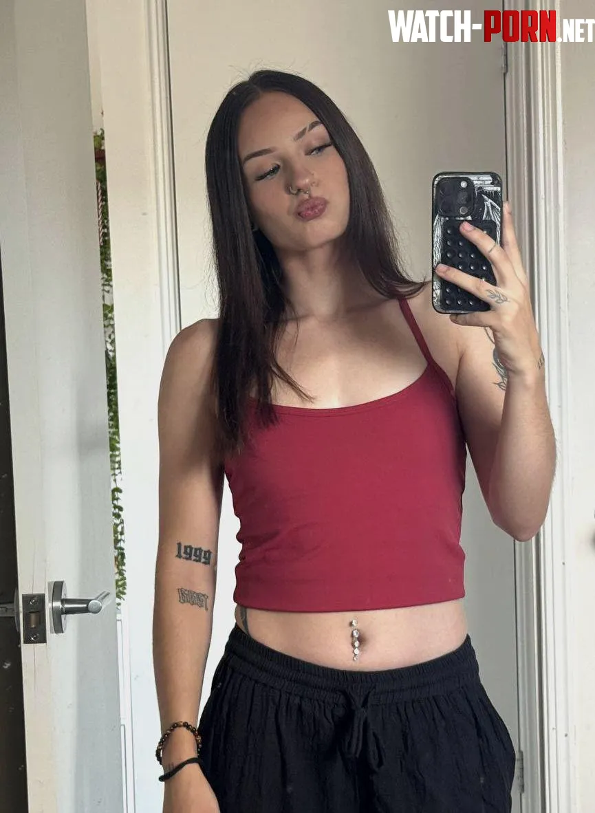 Holding this pout… should I stop? by mochacaramela