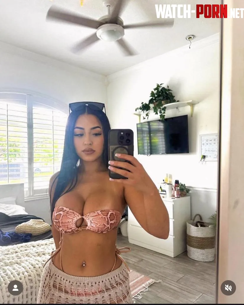 Begging to burst by Carr6969