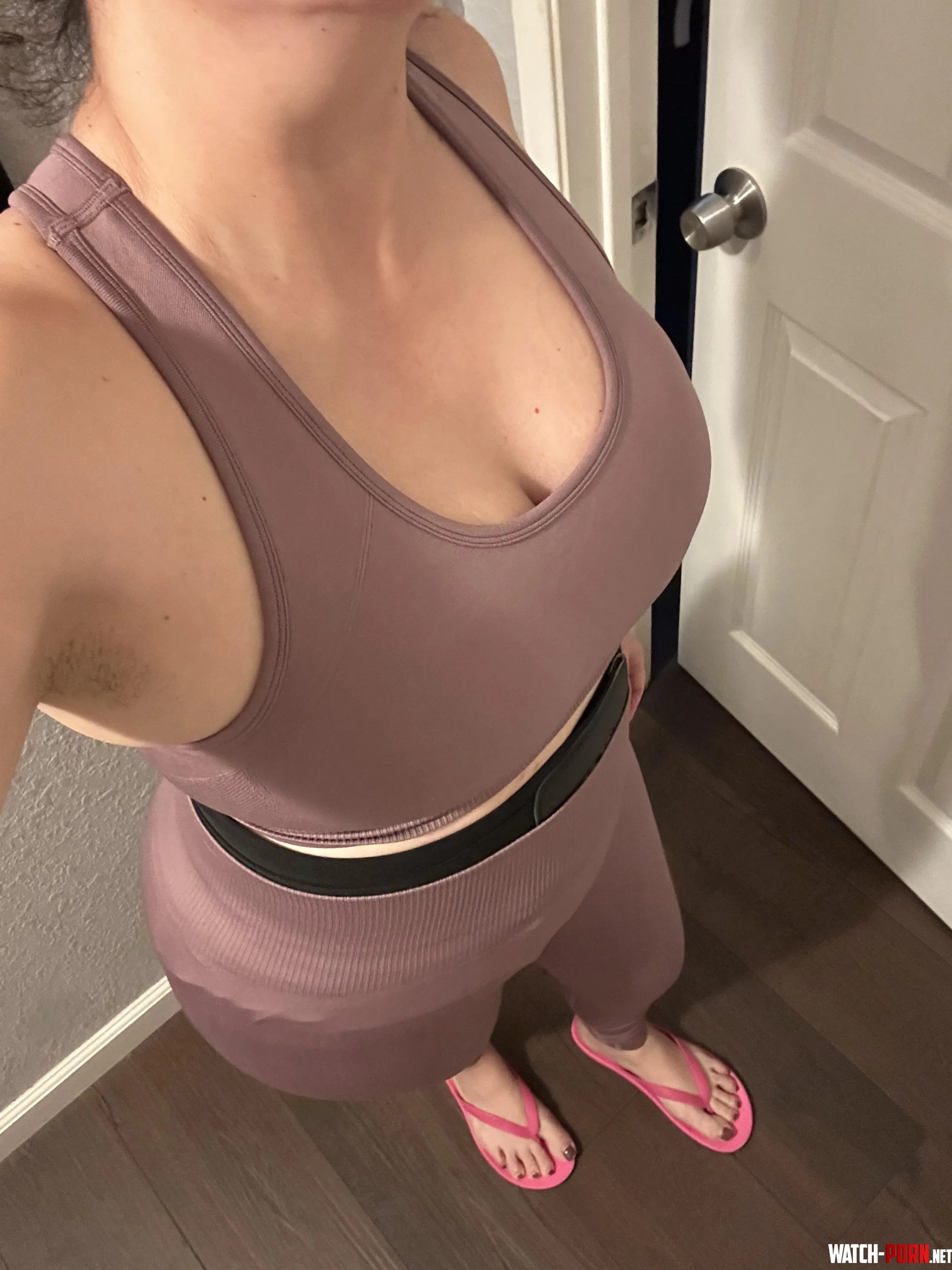 Happy sunday [42yo] by Shykarii