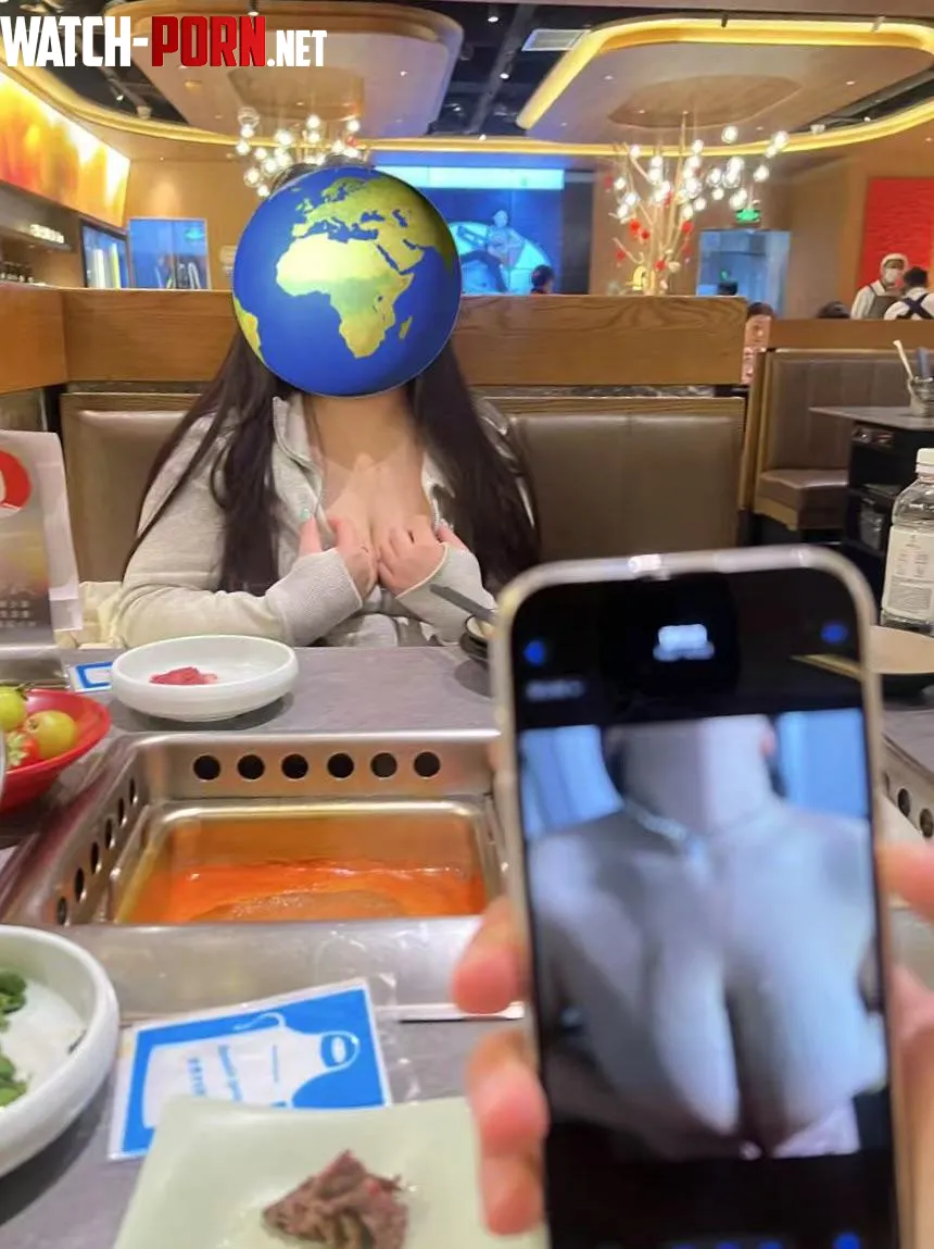 Having fun at the restaurant ! by PeterSamaY