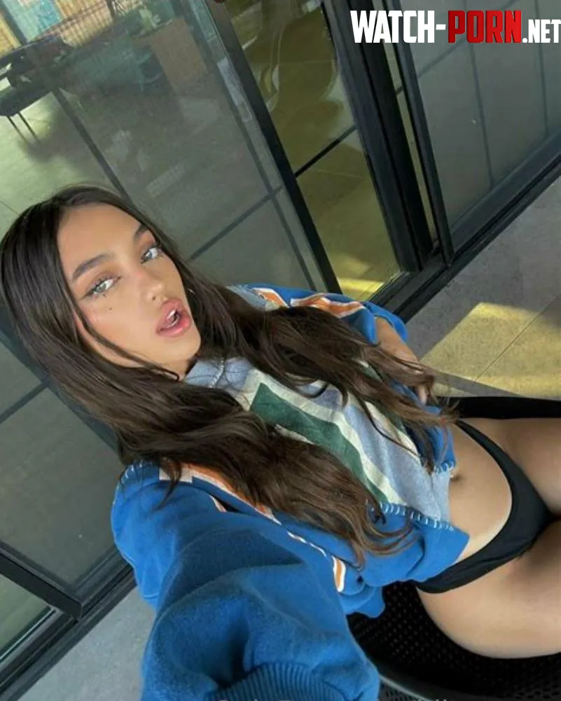 touch me i know you want to by evelyn_isleee