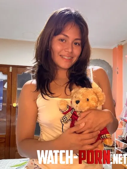 Do guys nowadays still go for tiny chests? by PoolAble8107