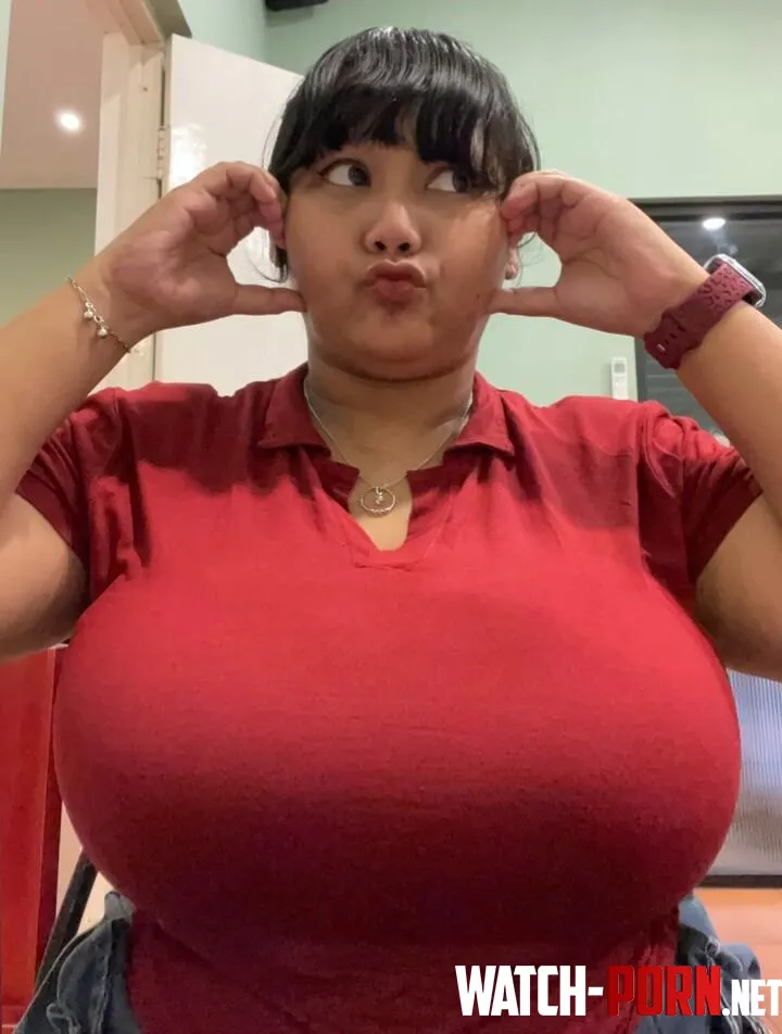 Busty in red by ordinaryrndmshtguy