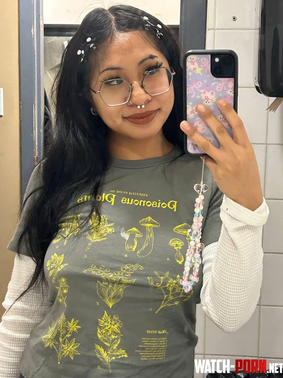 what is the first word that comes to your mind when you see me? by SavannahOnTop