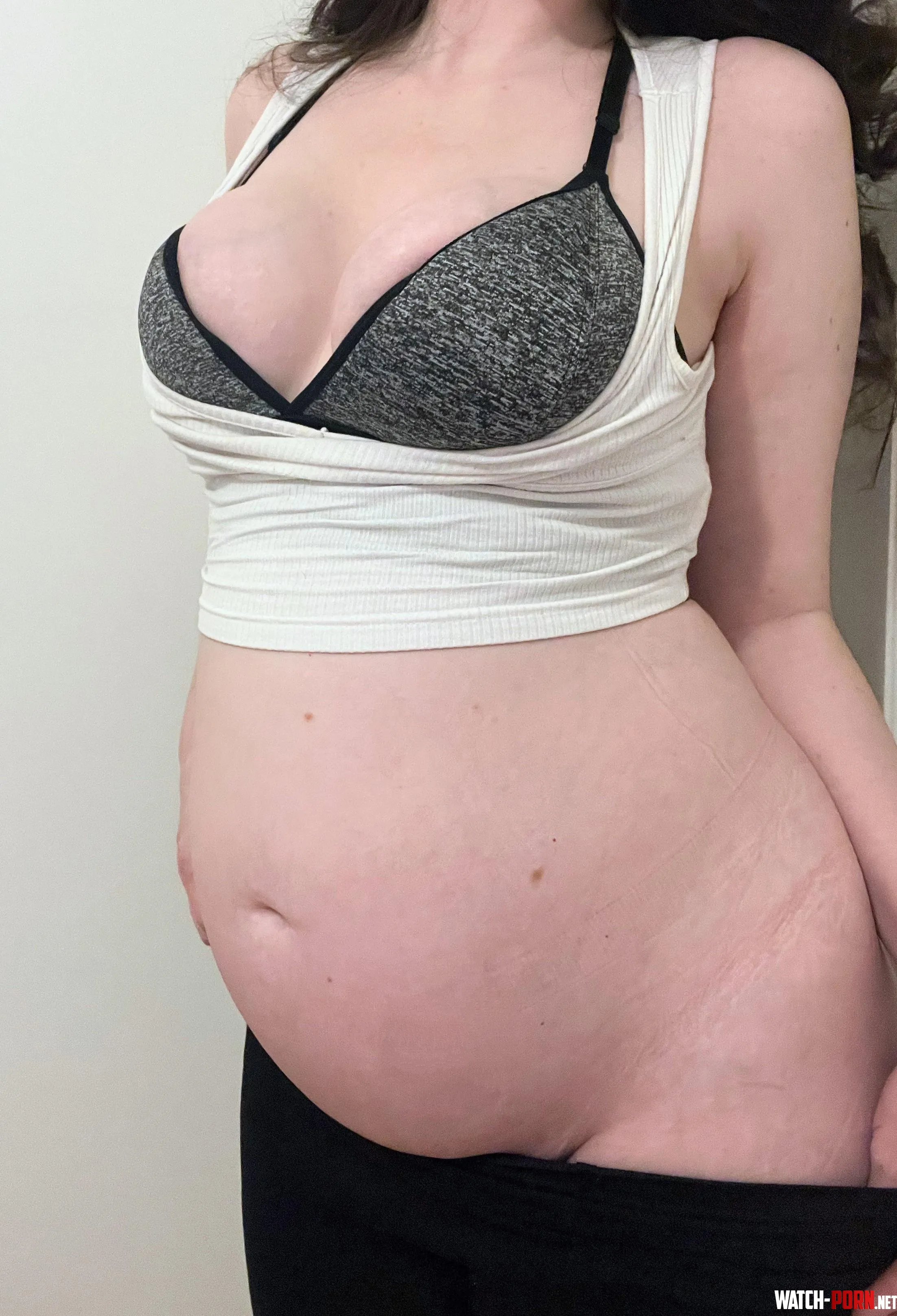 5 months into pregnancy. by SadieBee1