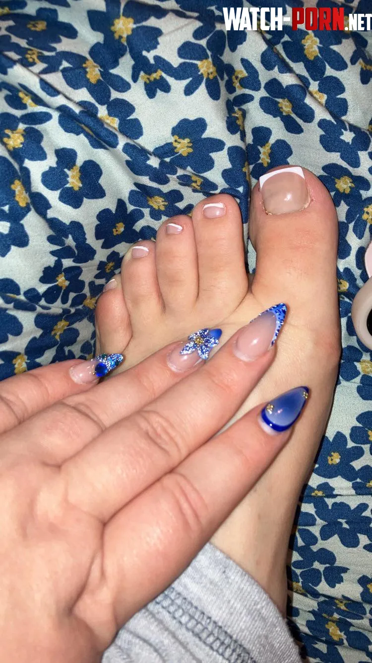 Do you like my nail set? 💙 by LustfulLana214