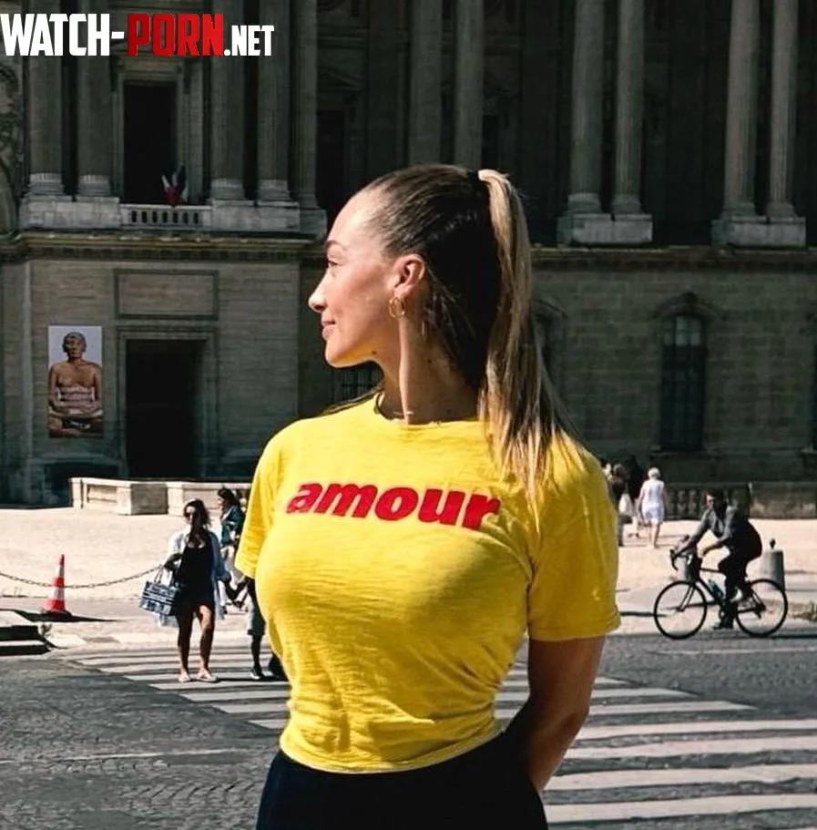 Amour by Throwaway989Acc